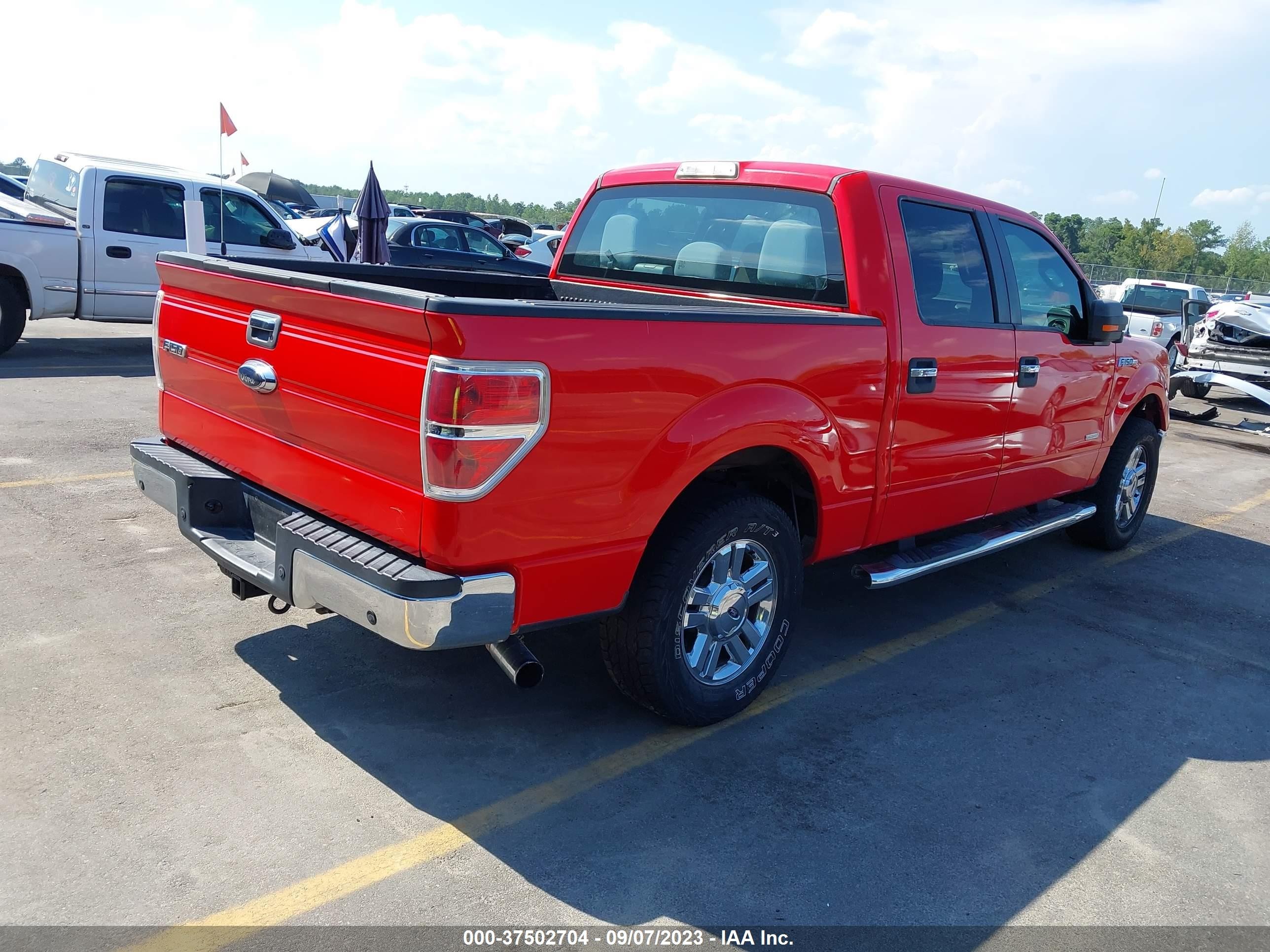 Photo 3 VIN: 1FTFW1CT3BFB00176 - FORD F-150 