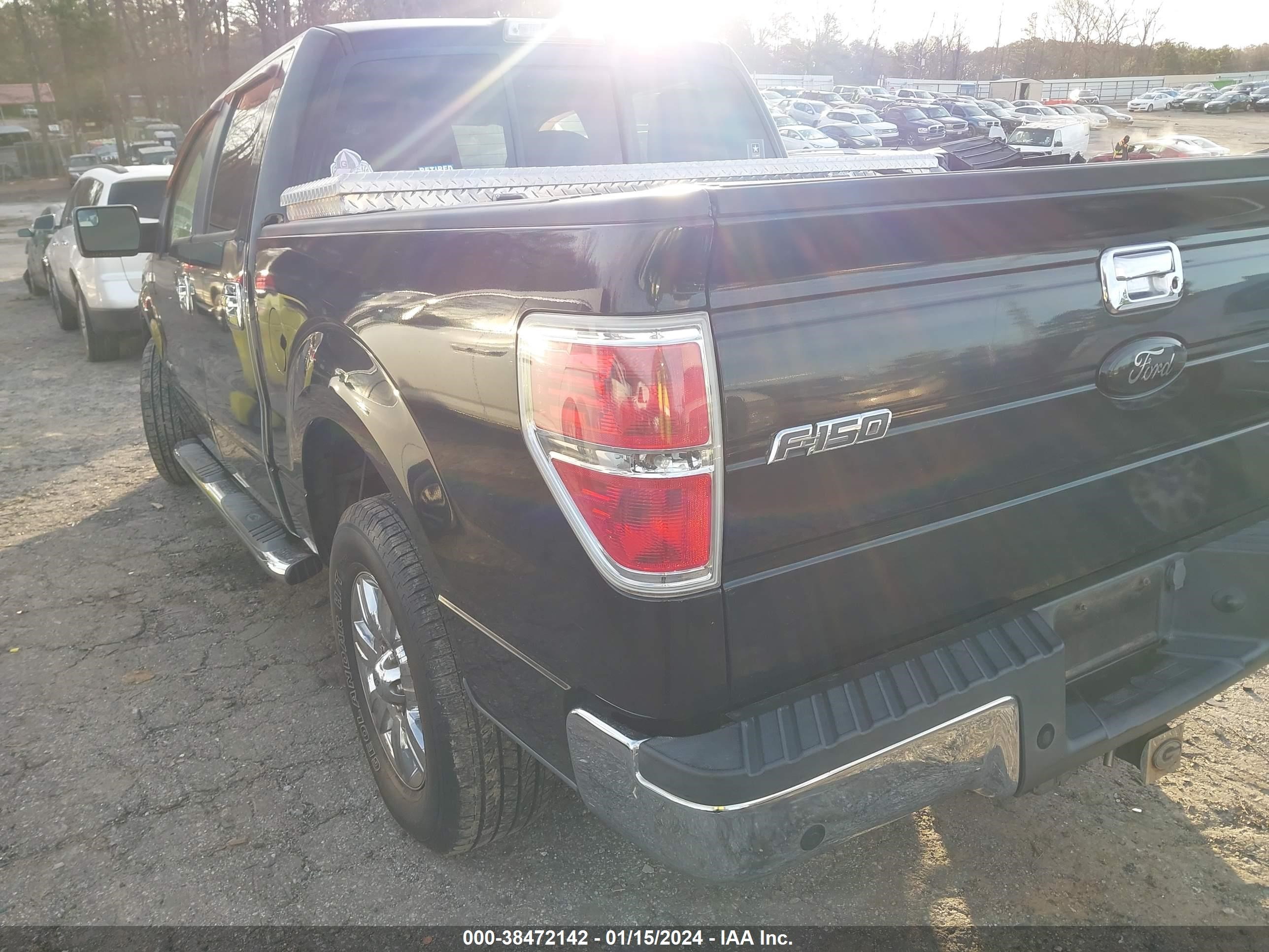 Photo 2 VIN: 1FTFW1CT5CFA08648 - FORD F-150 