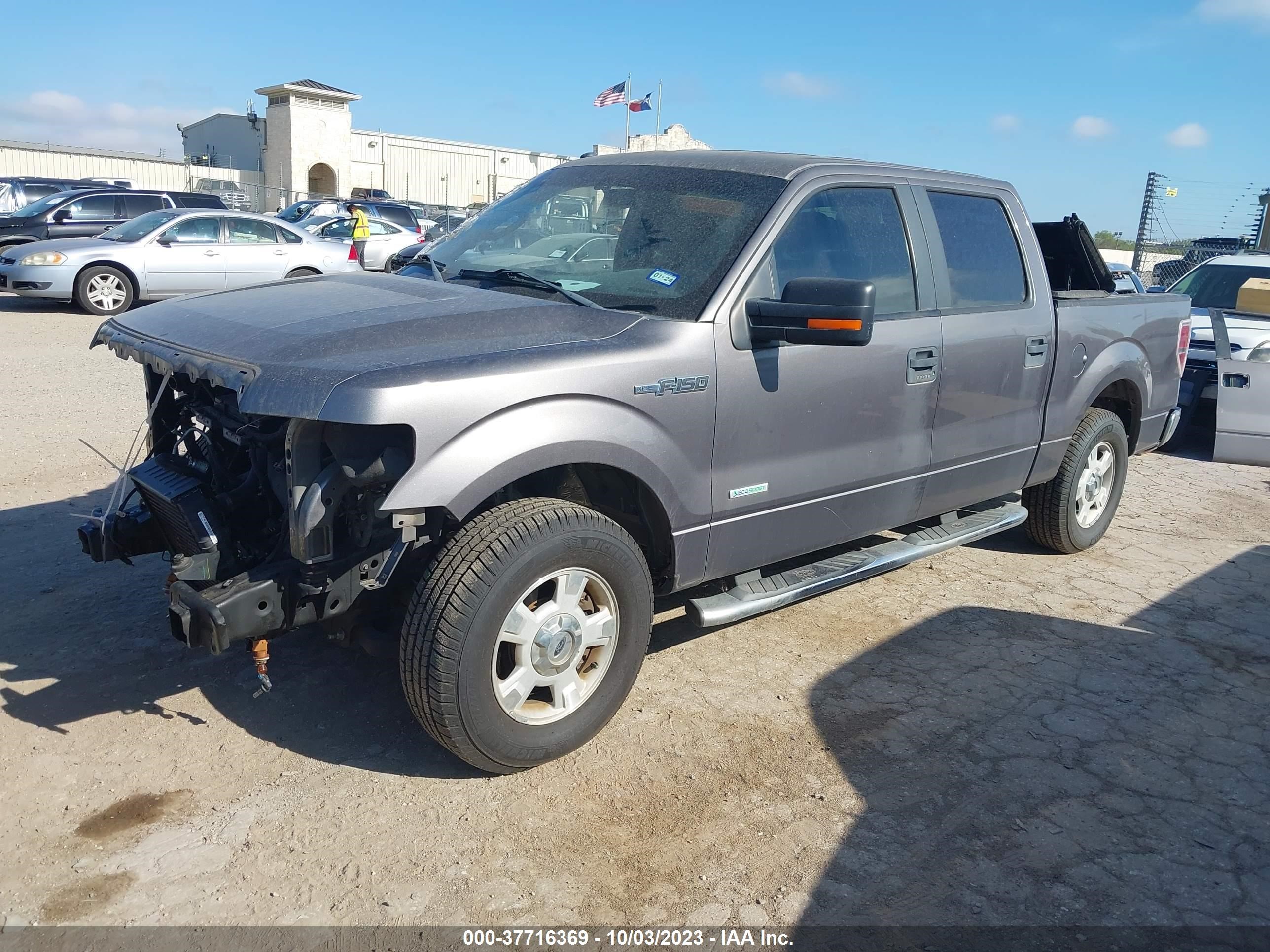 Photo 2 VIN: 1FTFW1CT5EKF35812 - FORD F-150 