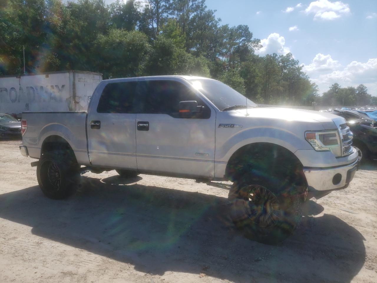 Photo 3 VIN: 1FTFW1CT9EKF51351 - FORD F-150 