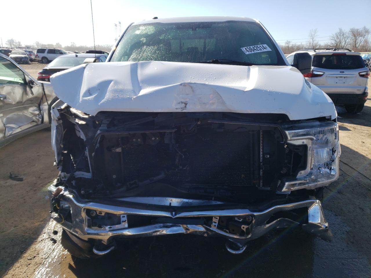 Photo 4 VIN: 1FTFW1E51JFC67049 - FORD F-150 