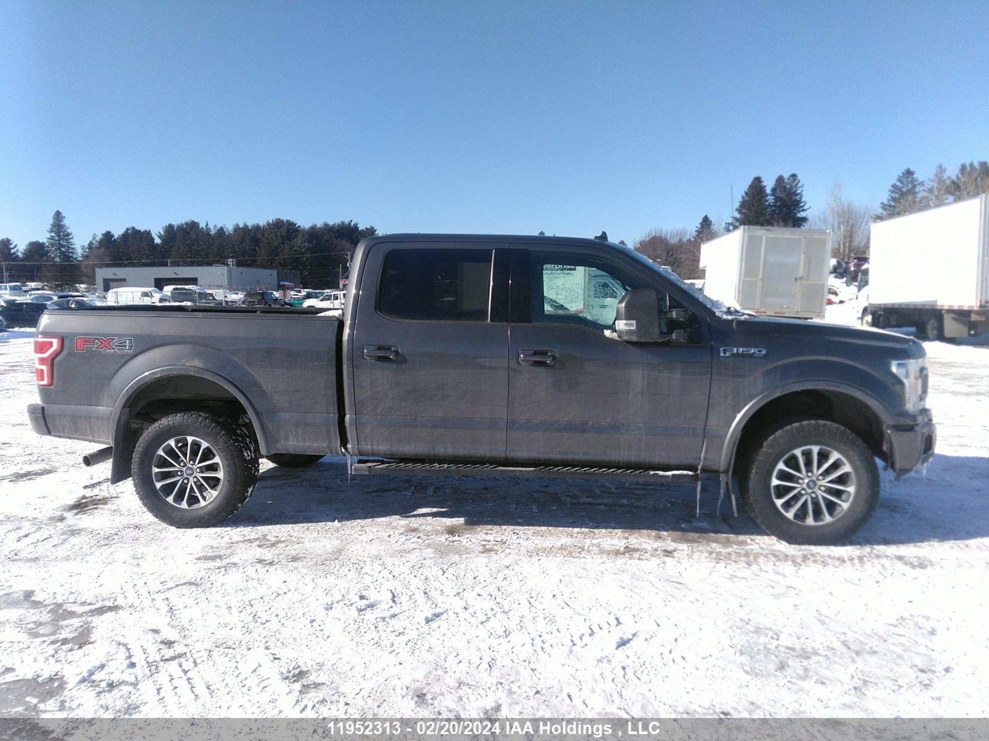 Photo 12 VIN: 1FTFW1E51JKF32107 - FORD F-150 