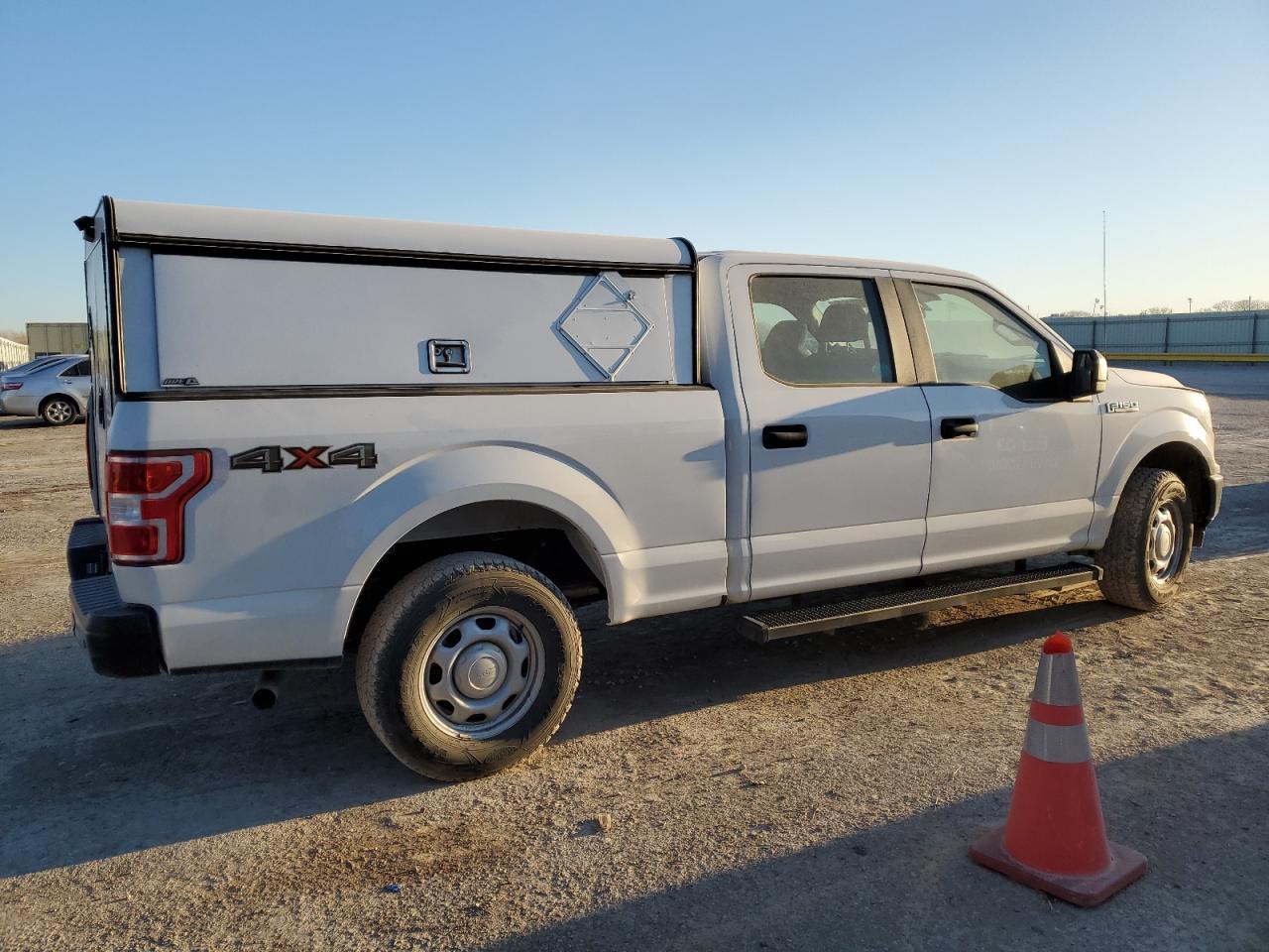 Photo 2 VIN: 1FTFW1E55KFB03837 - FORD F-150 