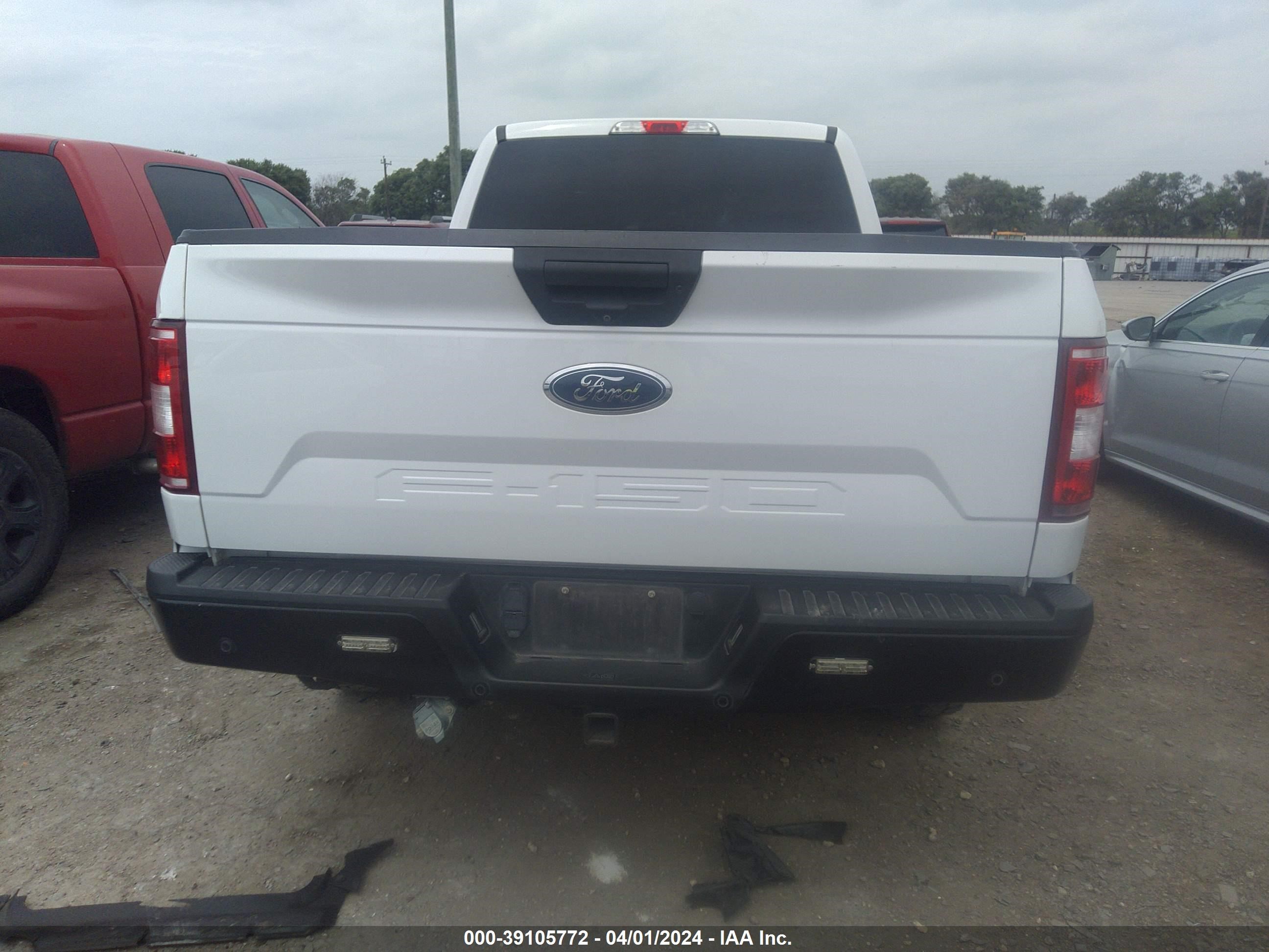 Photo 15 VIN: 1FTFW1E56JFD18710 - FORD F-150 