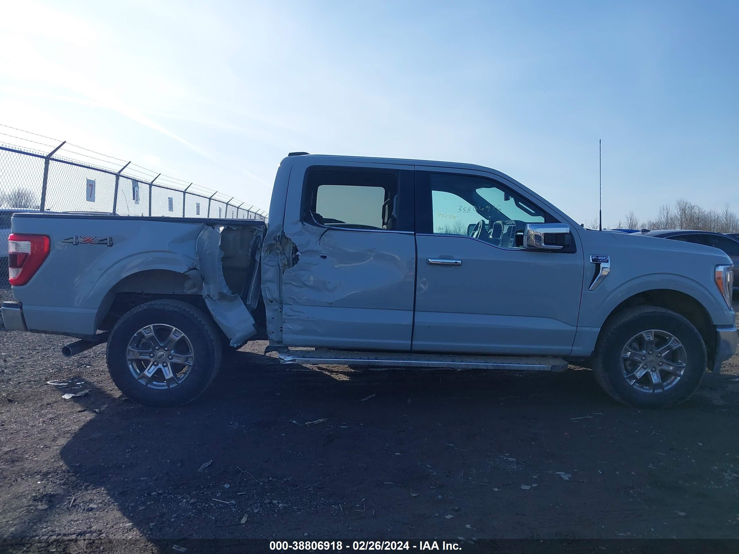 Photo 12 VIN: 1FTFW1E57PKE14118 - FORD F-150 