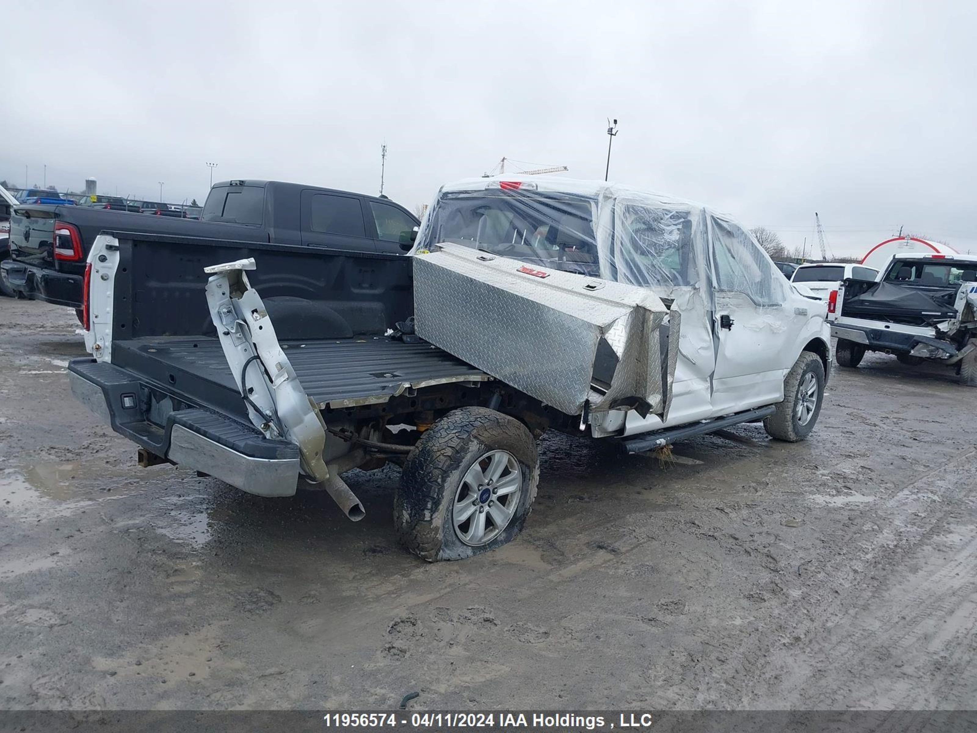 Photo 3 VIN: 1FTFW1E58JFC20357 - FORD F-150 