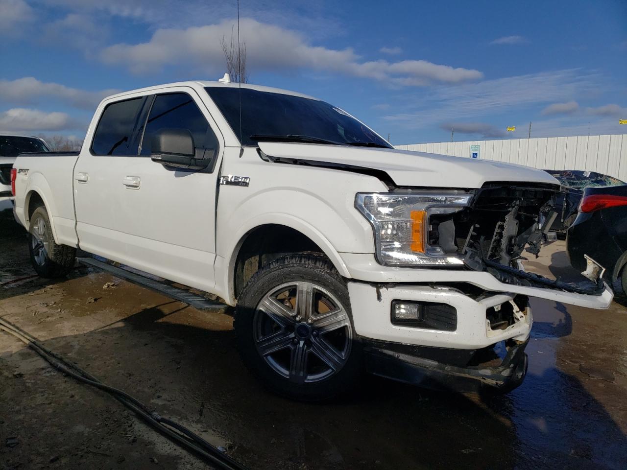 Photo 3 VIN: 1FTFW1E5XJFD68798 - FORD F-150 