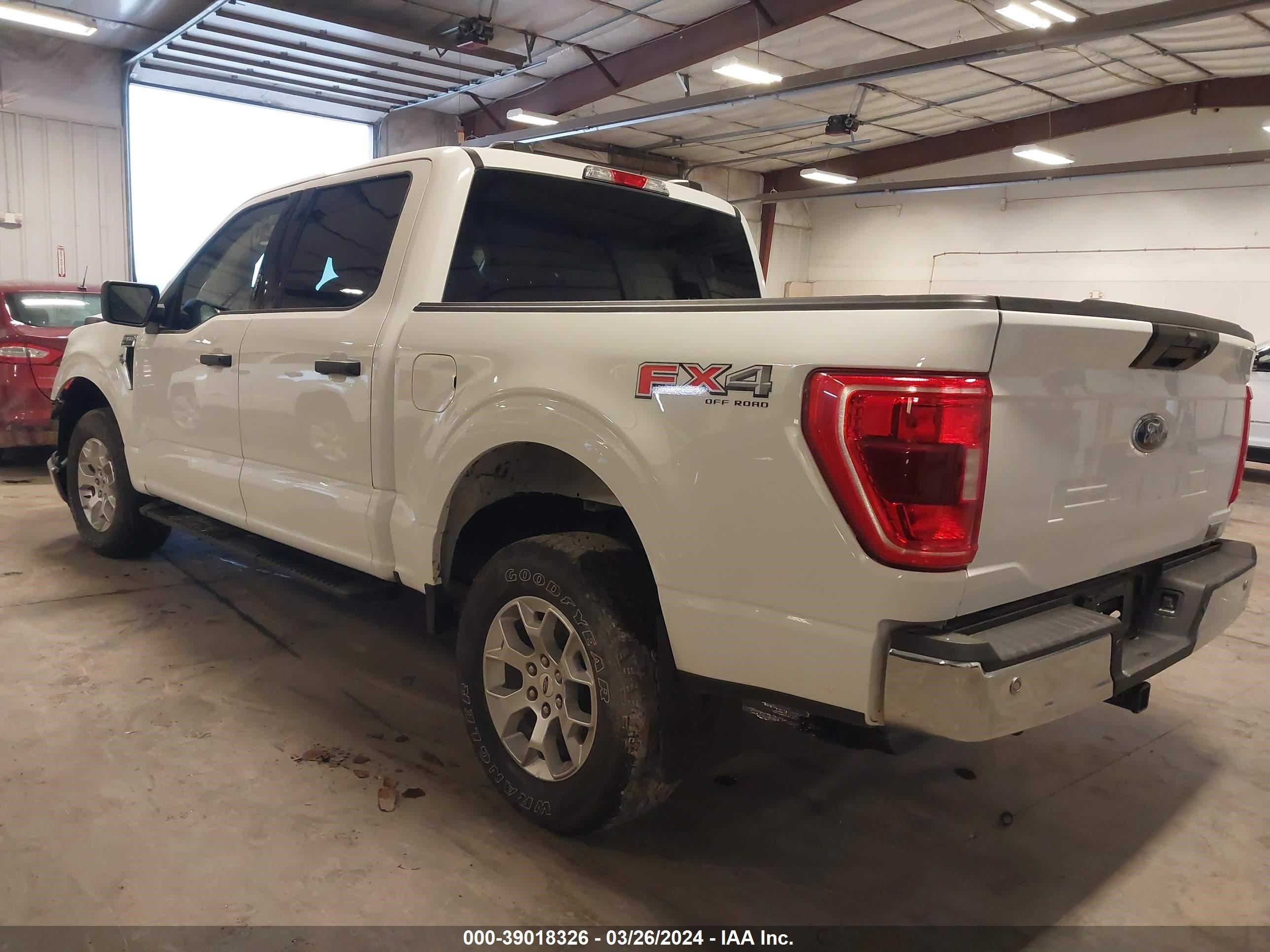 Photo 2 VIN: 1FTFW1E80NKD84208 - FORD F-150 