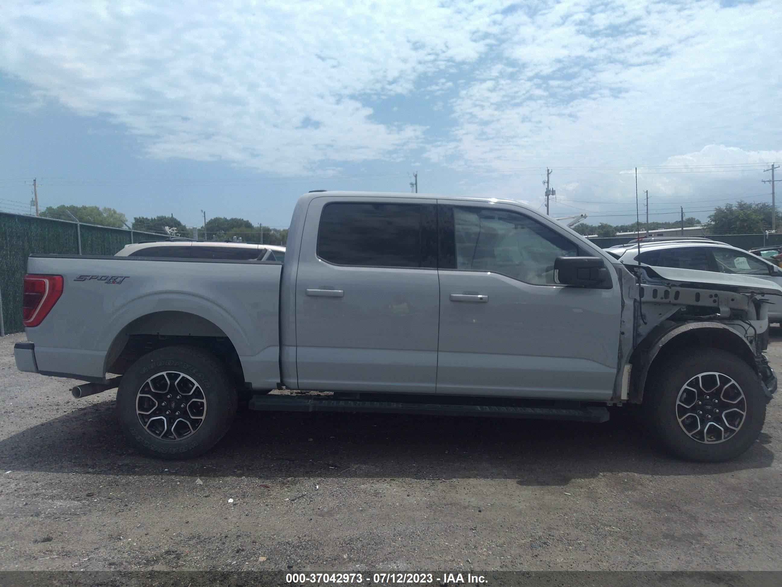 Photo 12 VIN: 1FTFW1E85PFB33499 - FORD F-150 