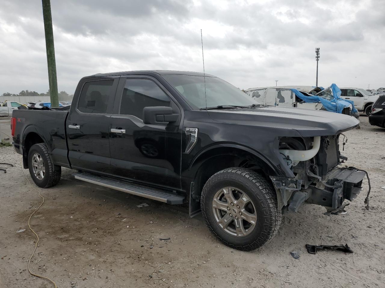 Photo 3 VIN: 1FTFW1E86MKD28174 - FORD F-150 