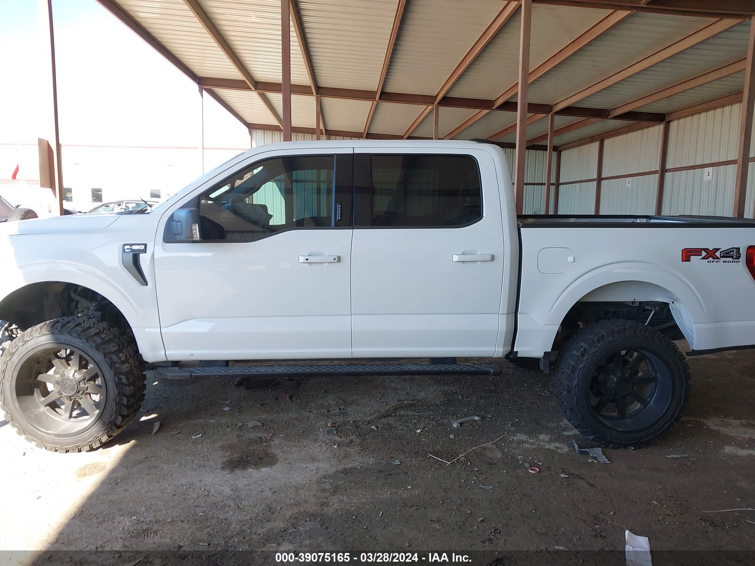 Photo 13 VIN: 1FTFW1E8XNKD08740 - FORD F-150 