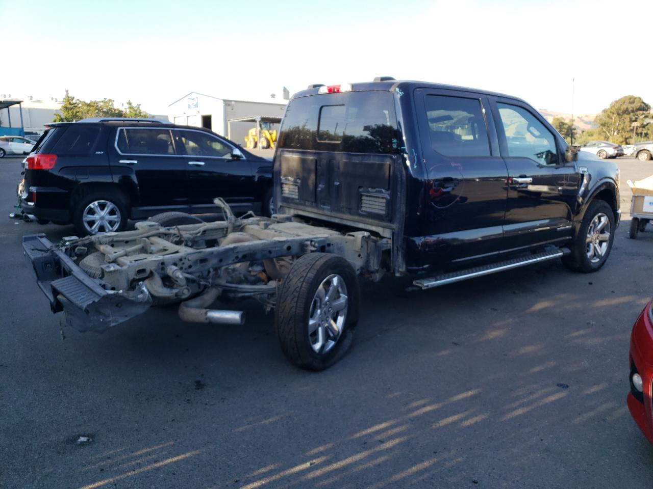 Photo 2 VIN: 1FTFW1ED0PFA31931 - FORD F-150 