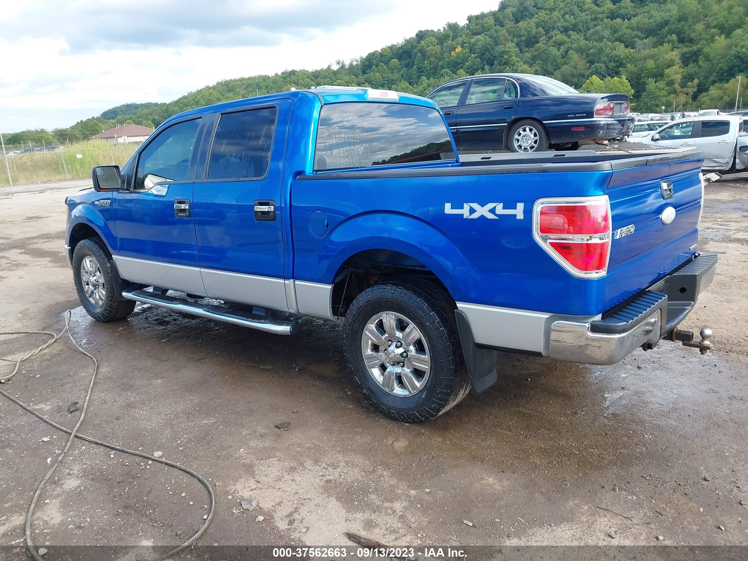 Photo 2 VIN: 1FTFW1EF0BFC38152 - FORD F-150 