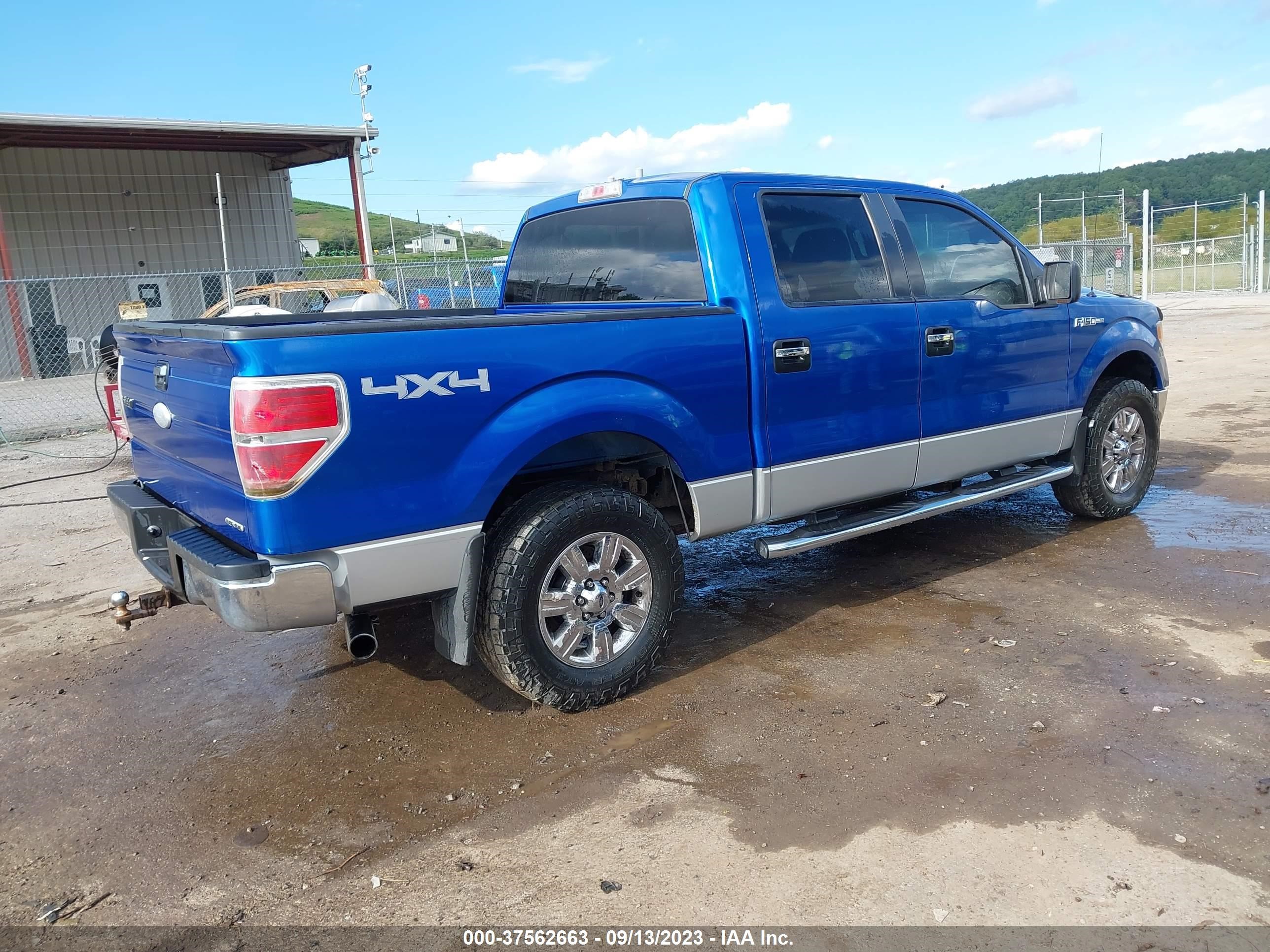 Photo 3 VIN: 1FTFW1EF0BFC38152 - FORD F-150 