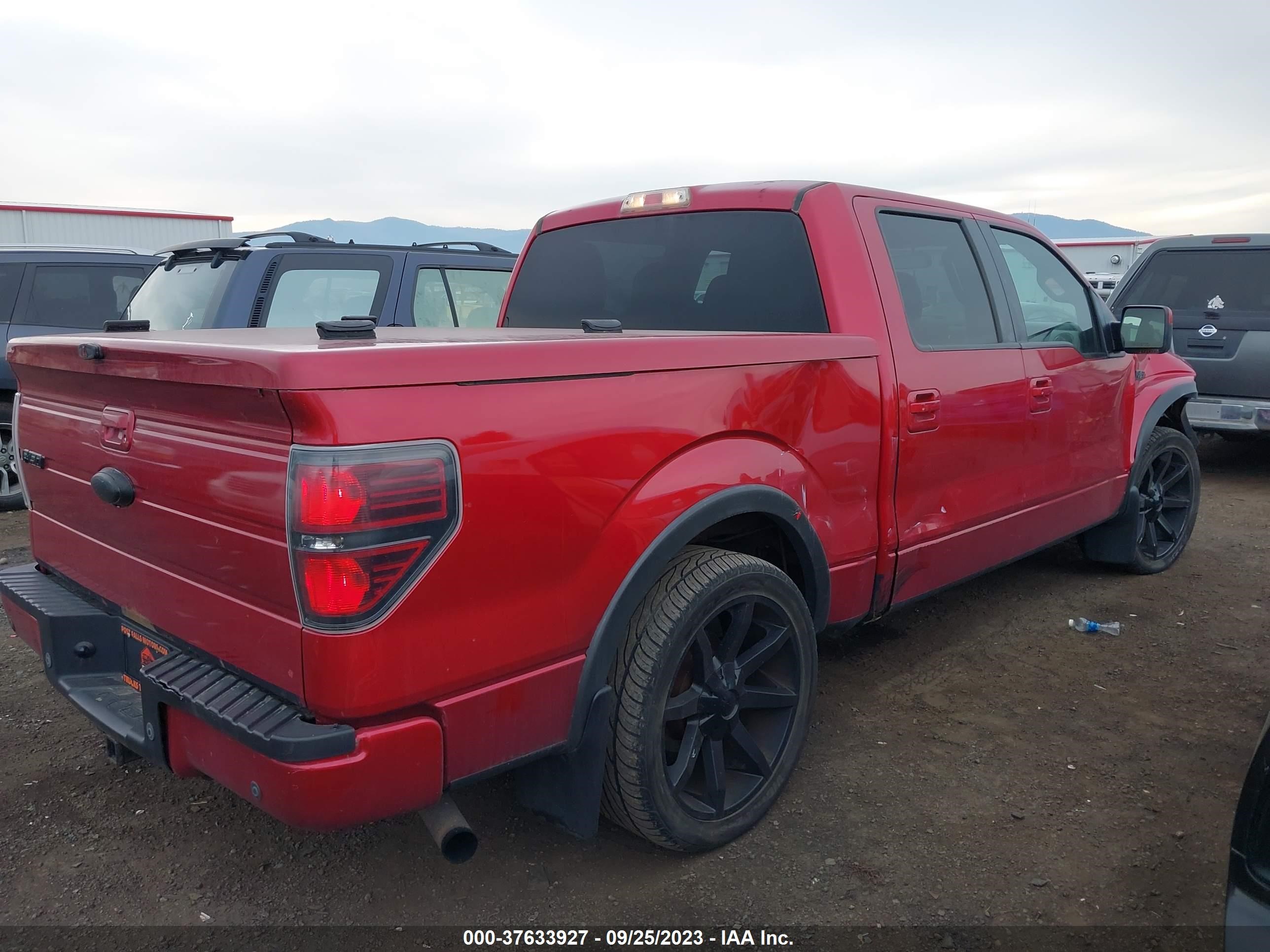 Photo 3 VIN: 1FTFW1EF4BKD93326 - FORD F-150 