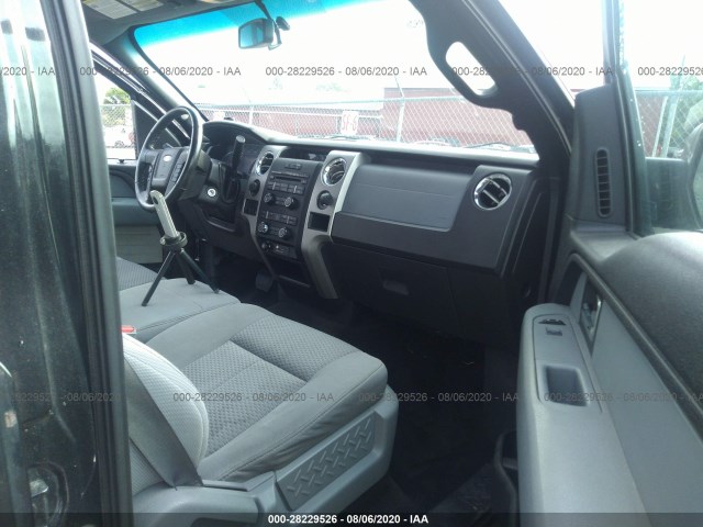 Photo 4 VIN: 1FTFW1EF5CFA30589 - FORD F-150 