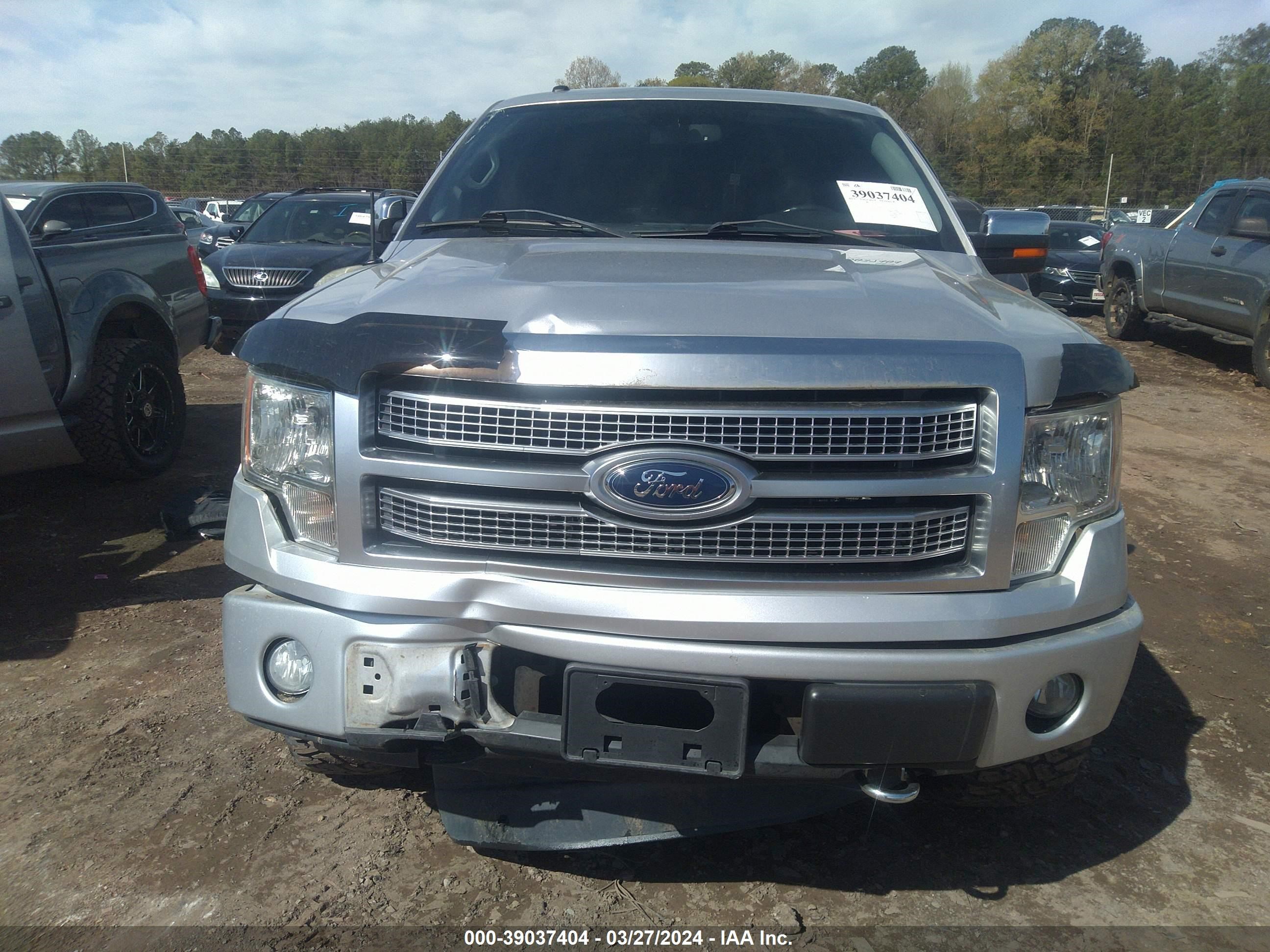 Photo 11 VIN: 1FTFW1EF5CFC70242 - FORD F-150 