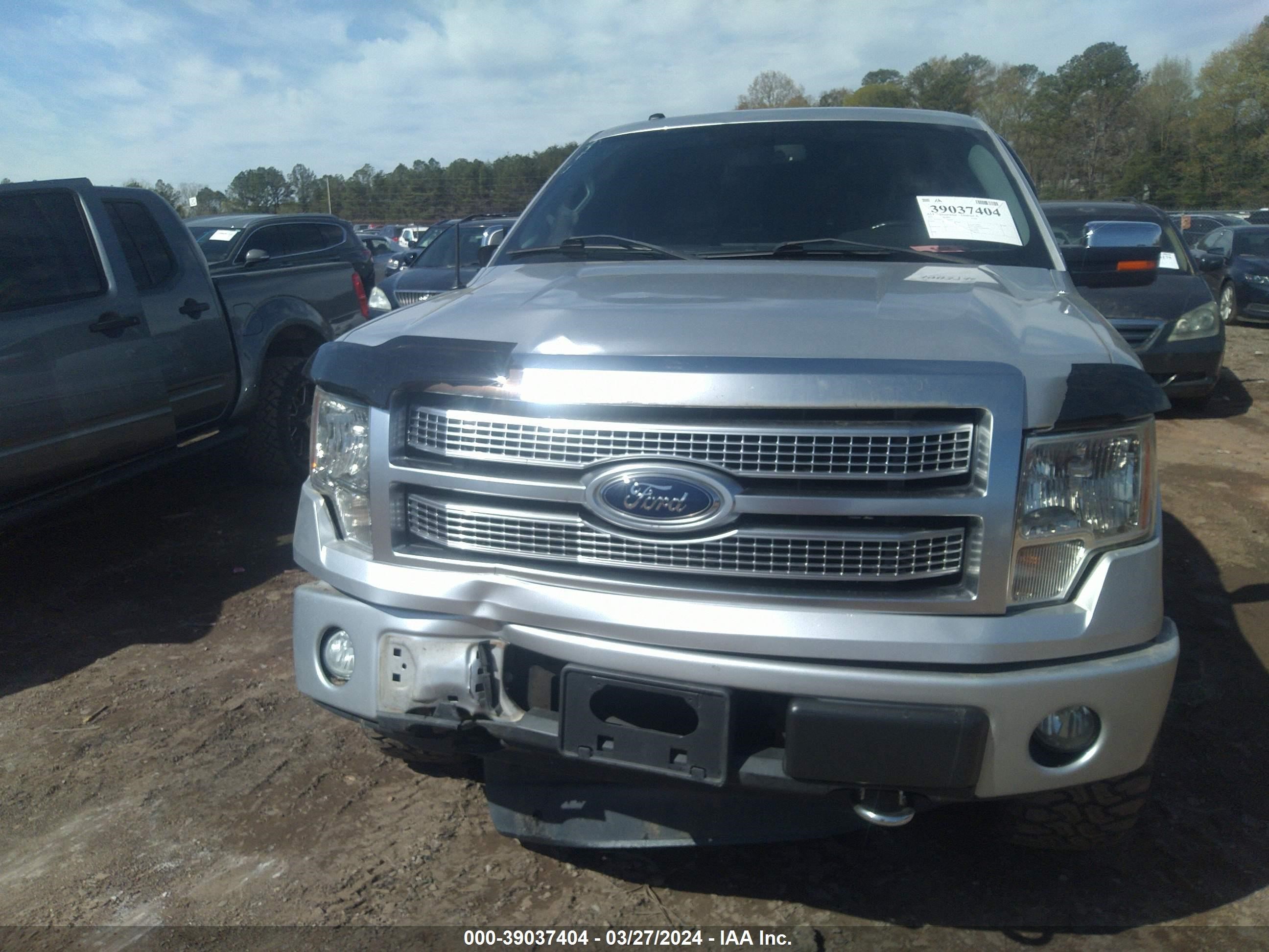 Photo 17 VIN: 1FTFW1EF5CFC70242 - FORD F-150 