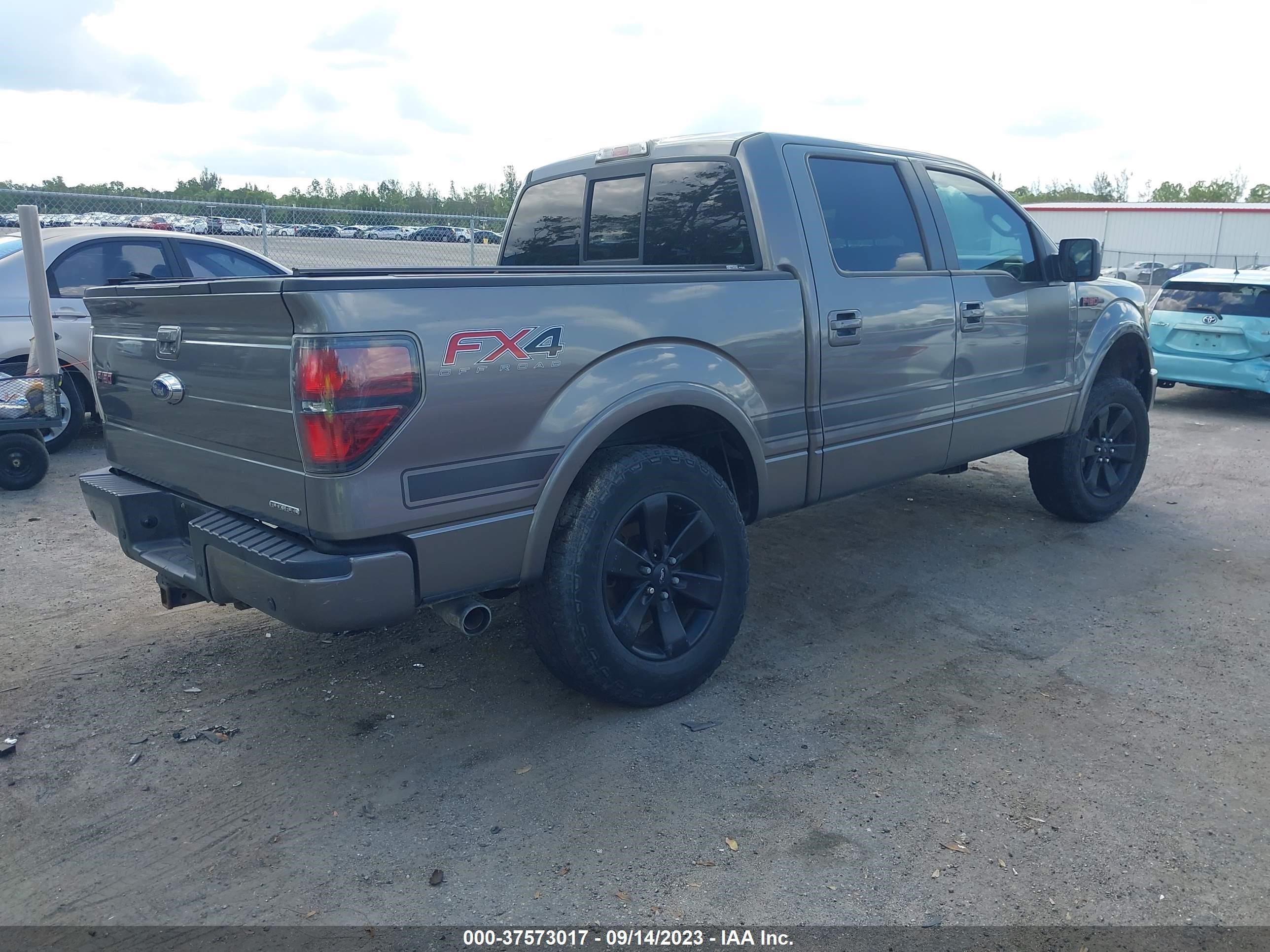 Photo 3 VIN: 1FTFW1EF8DFB60402 - FORD F-150 