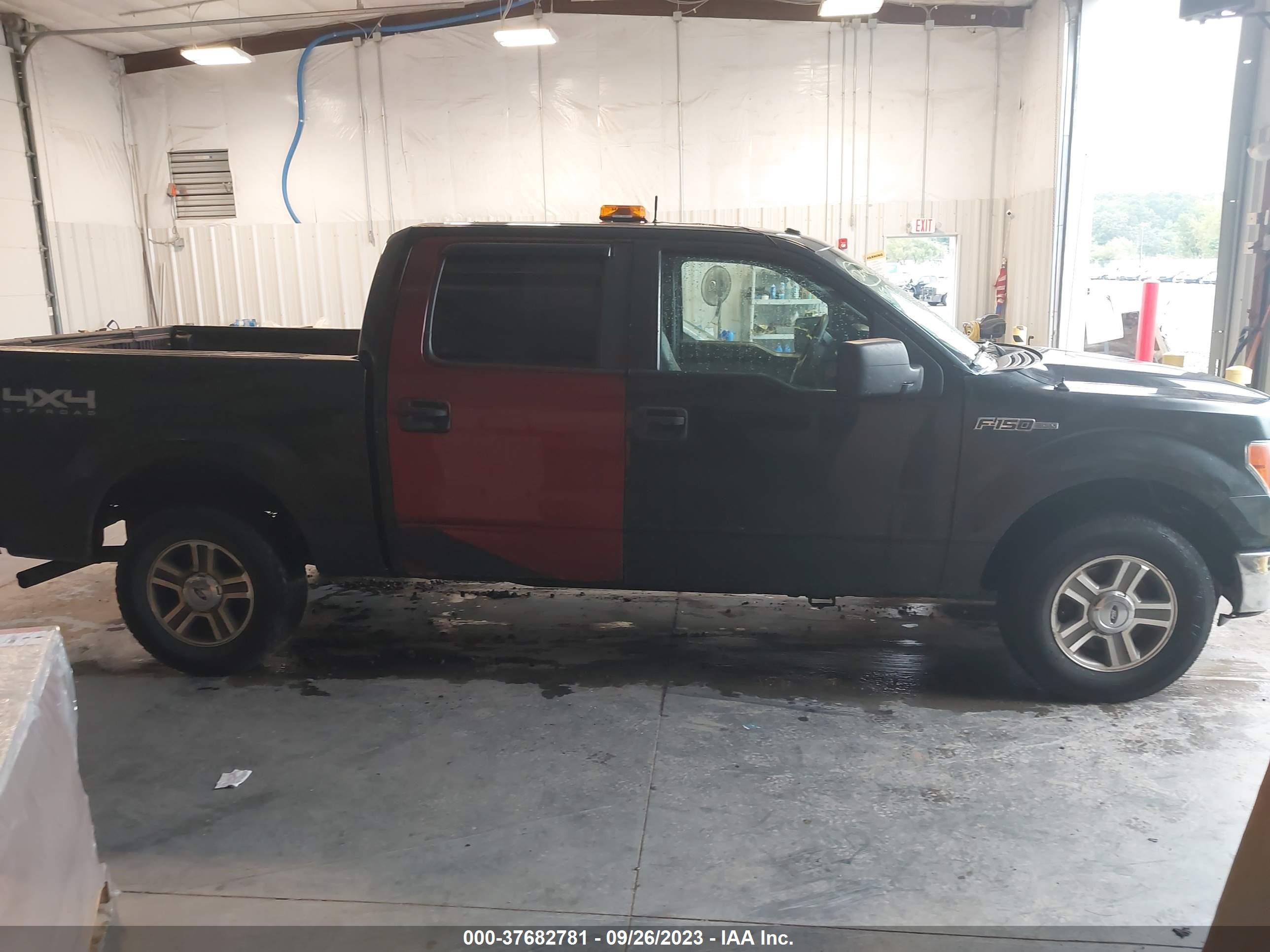 Photo 12 VIN: 1FTFW1EF9CFA64437 - FORD F-150 