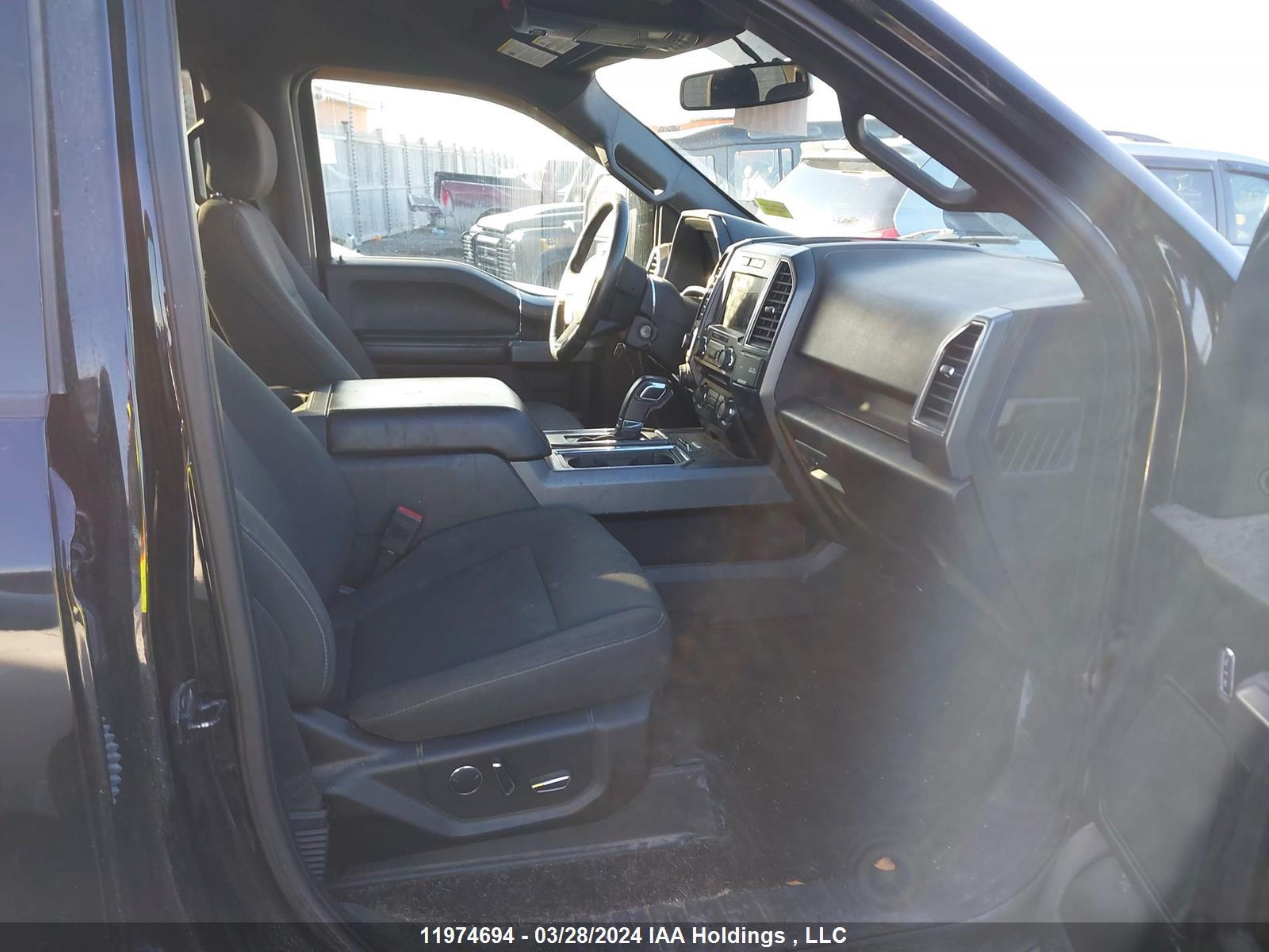 Photo 4 VIN: 1FTFW1EG5JFB90896 - FORD F-150 