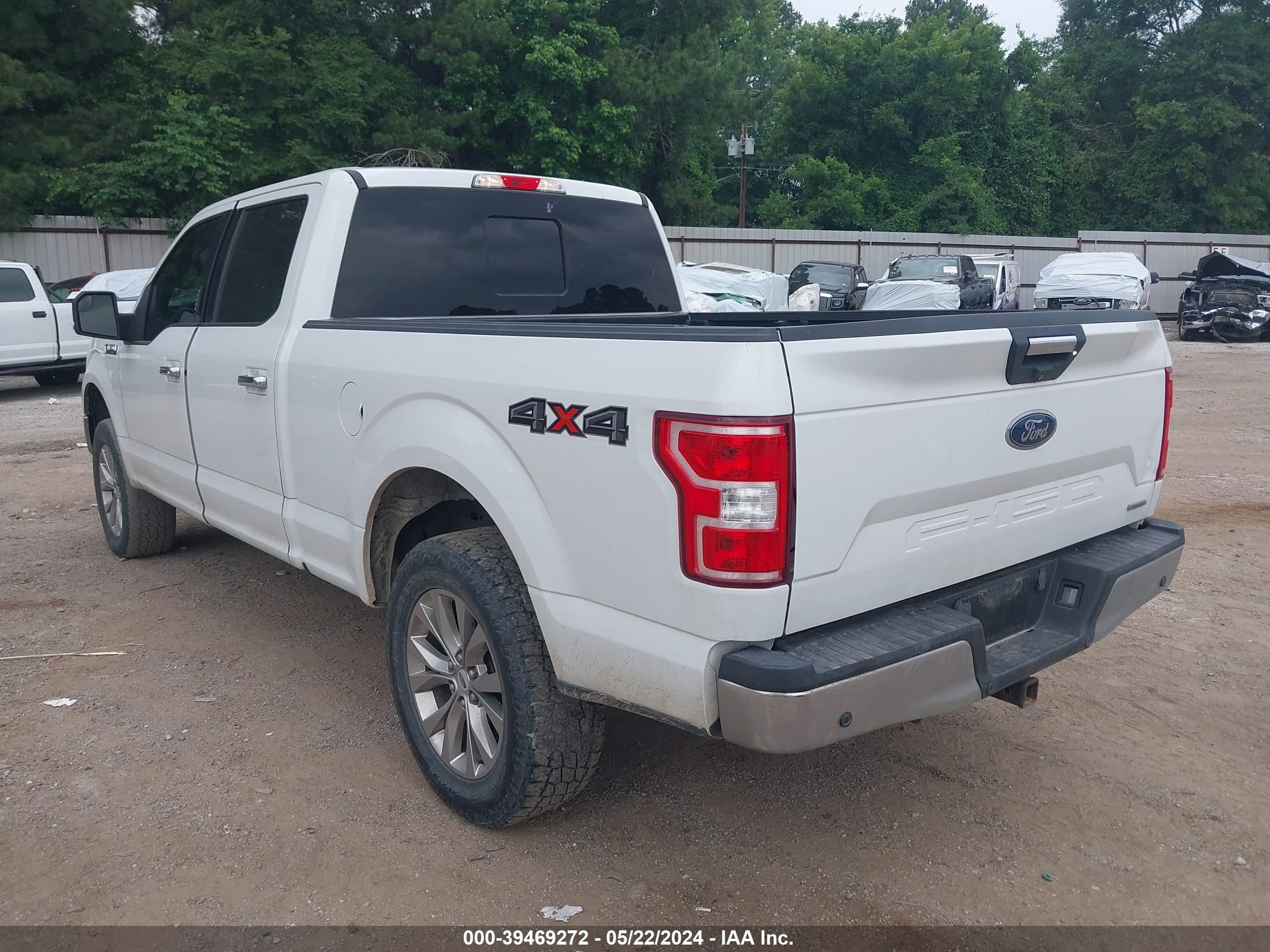 Photo 2 VIN: 1FTFW1EG6JFB55834 - FORD F-150 