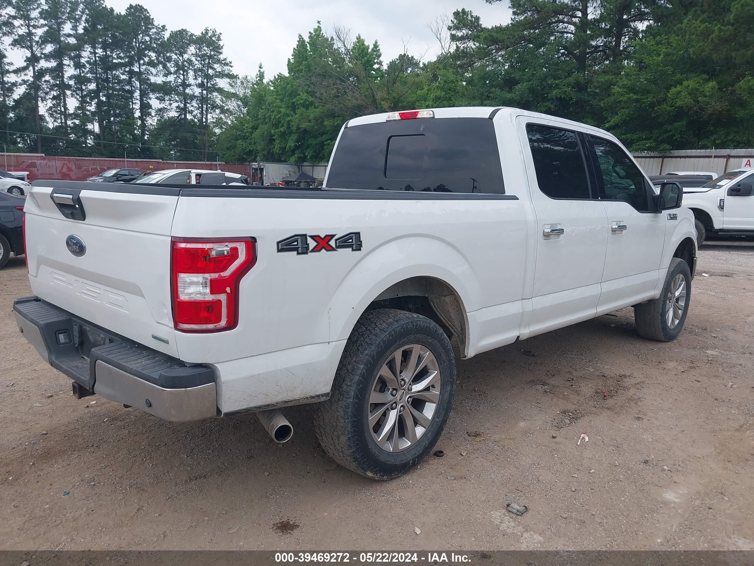 Photo 3 VIN: 1FTFW1EG6JFB55834 - FORD F-150 