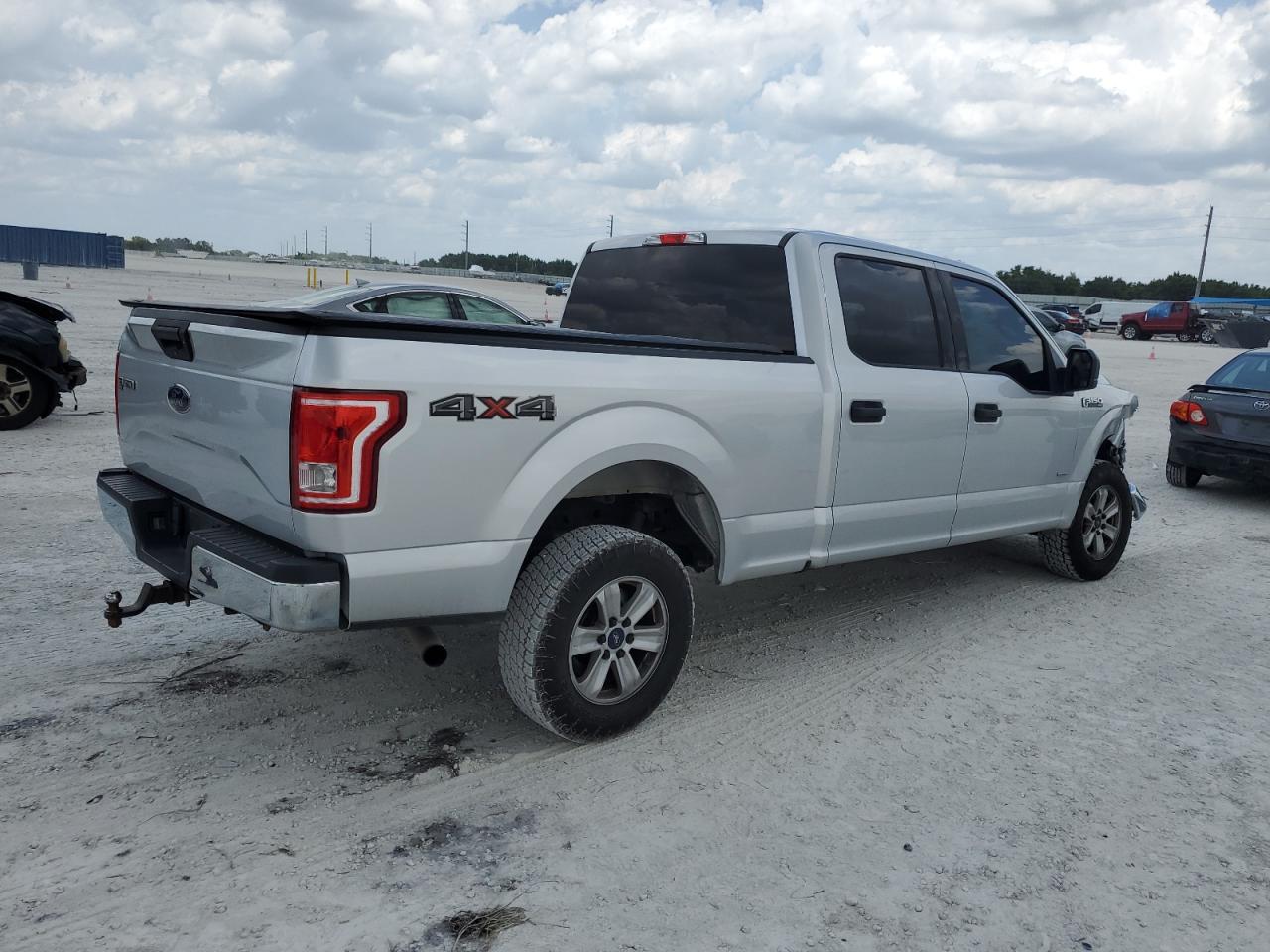 Photo 2 VIN: 1FTFW1EGXGFB45574 - FORD F-150 