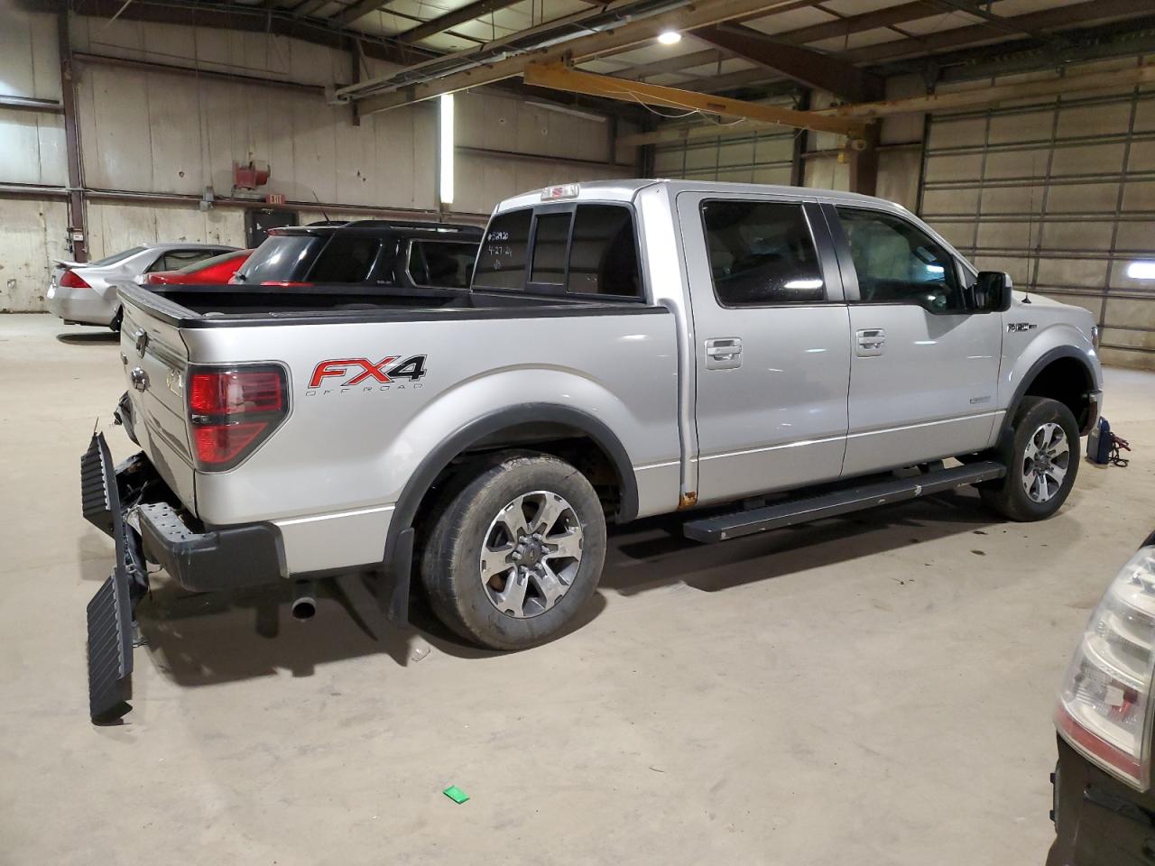 Photo 2 VIN: 1FTFW1ET4DFB67563 - FORD F-150 