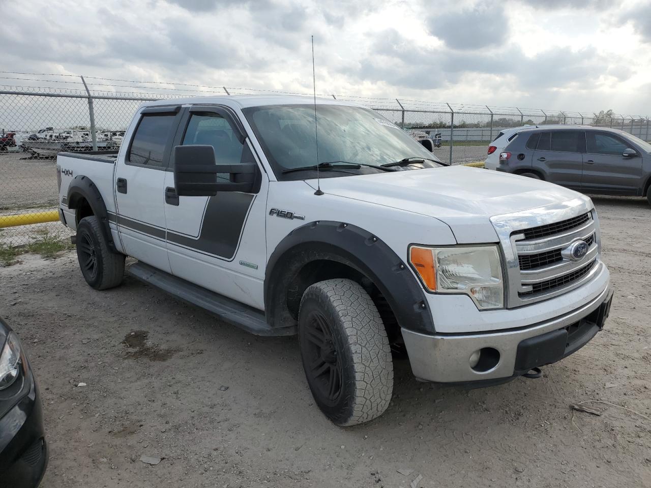 Photo 3 VIN: 1FTFW1ET9EKE44944 - FORD F-150 