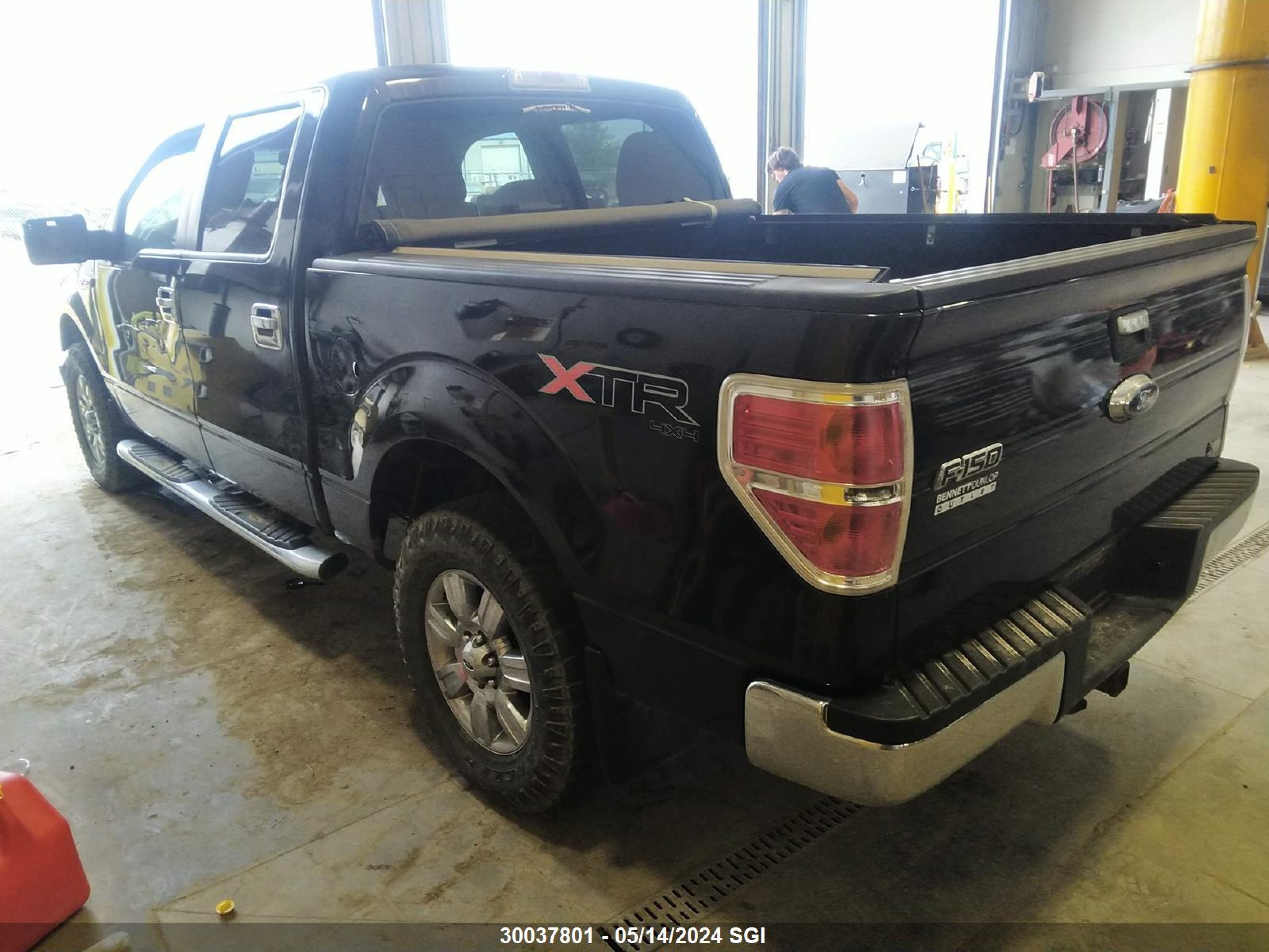 Photo 2 VIN: 1FTFW1EV2AFD67841 - FORD F-150 