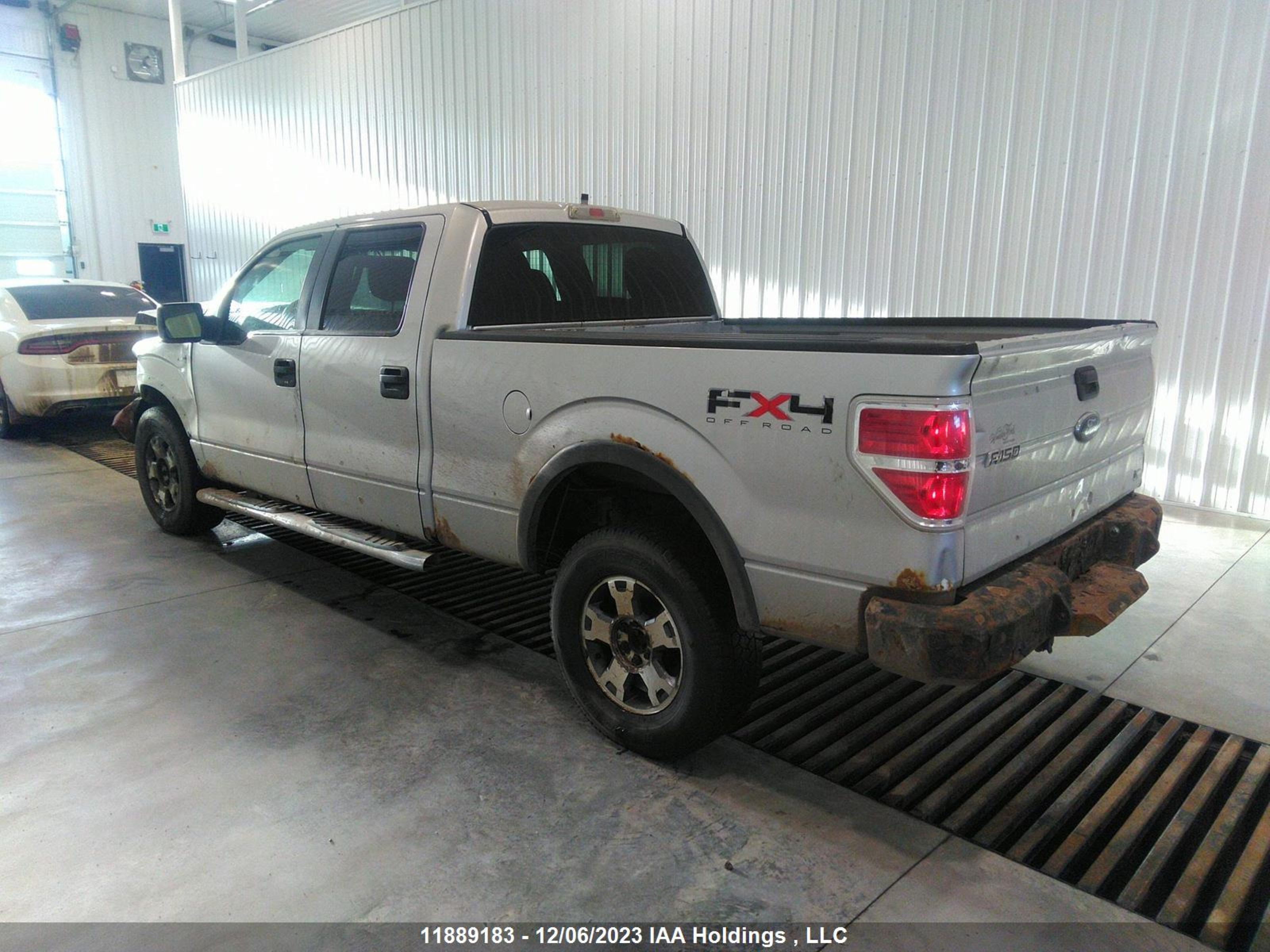 Photo 2 VIN: 1FTFW1EV3AFB57619 - FORD F-150 