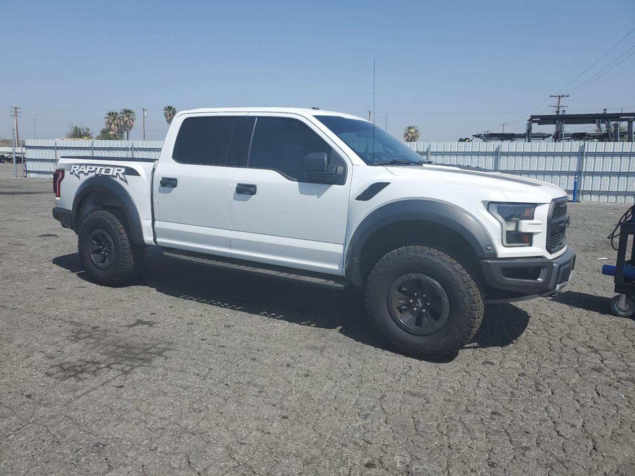 Photo 3 VIN: 1FTFW1RG1HFB66020 - FORD F-150 