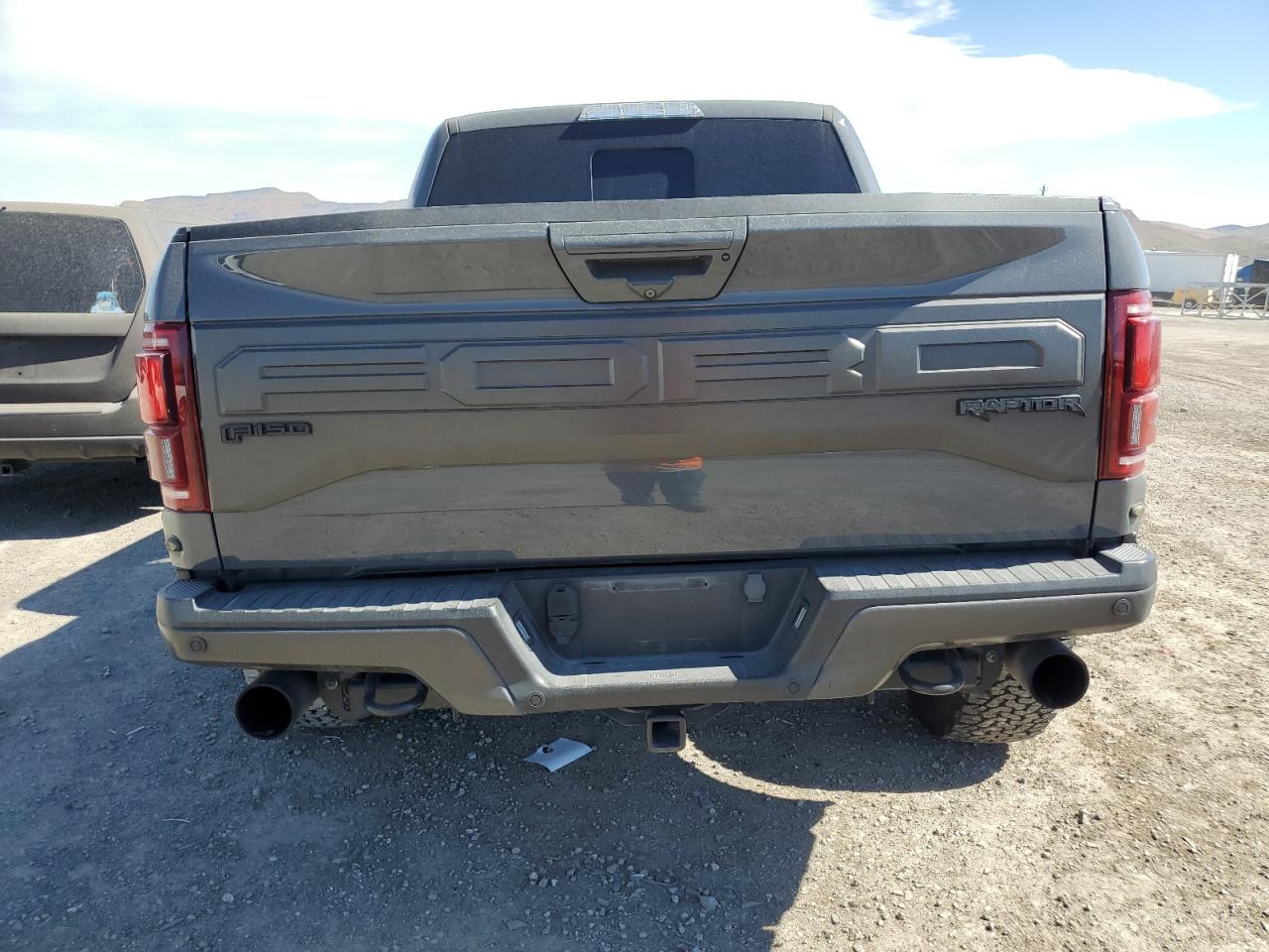 Photo 5 VIN: 1FTFW1RG7JFA06469 - FORD F-150 