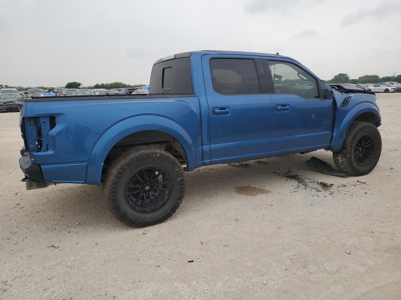 Photo 2 VIN: 1FTFW1RGXKFA61130 - FORD F-150 