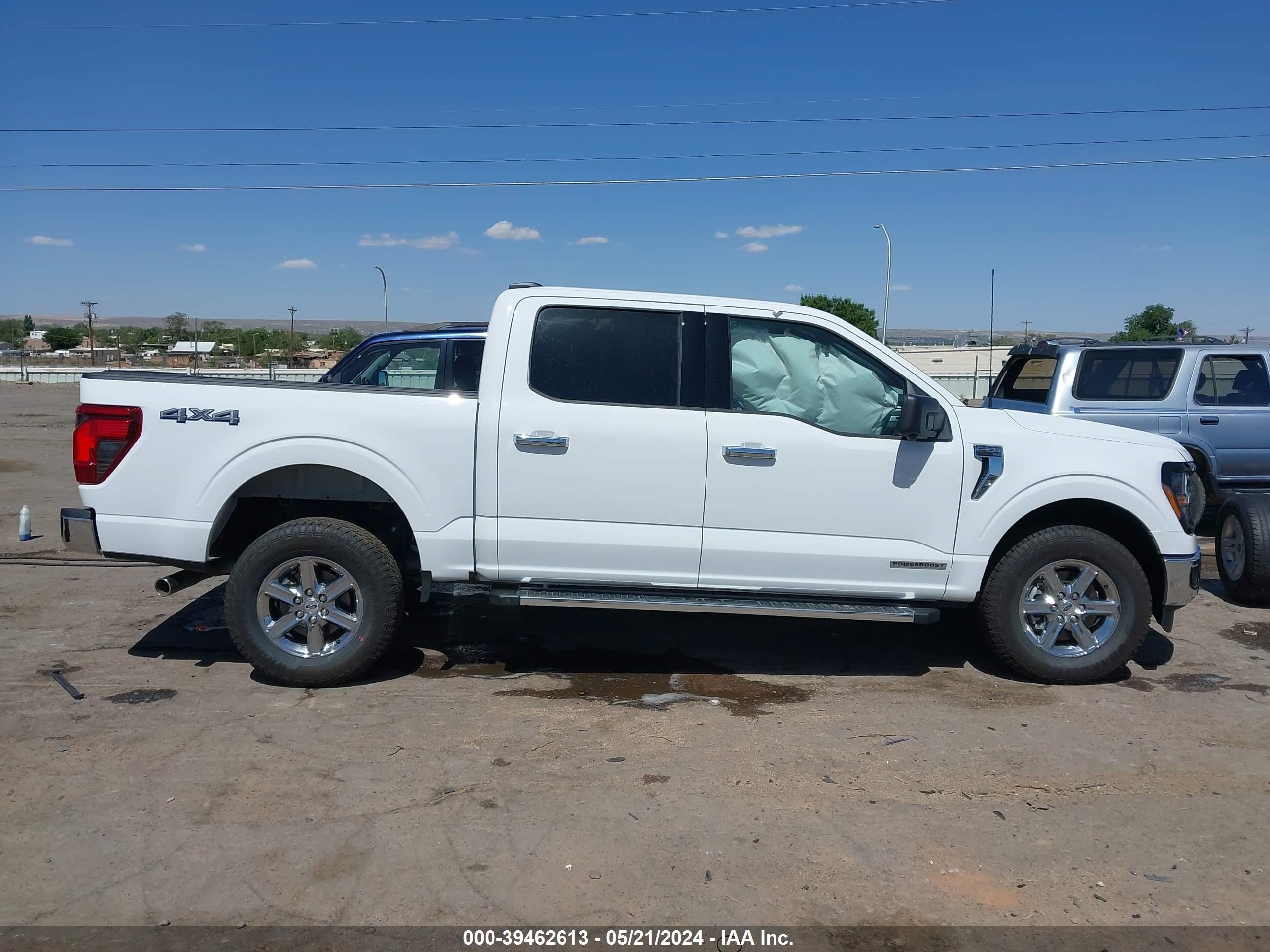 Photo 11 VIN: 1FTFW3LD0RFA27105 - FORD F-150 