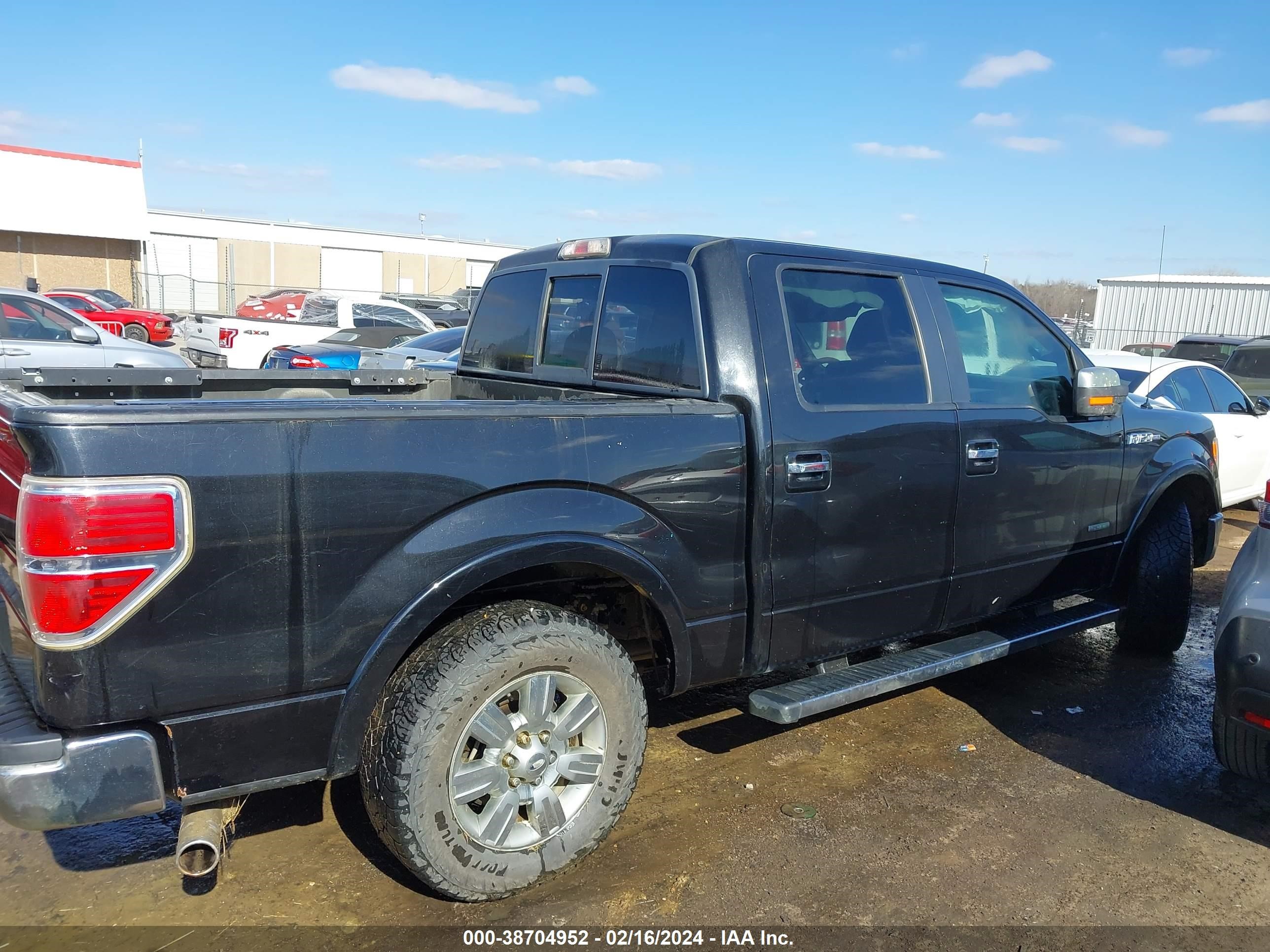 Photo 13 VIN: 1FTFWICT1CTD10171 - FORD F-150 