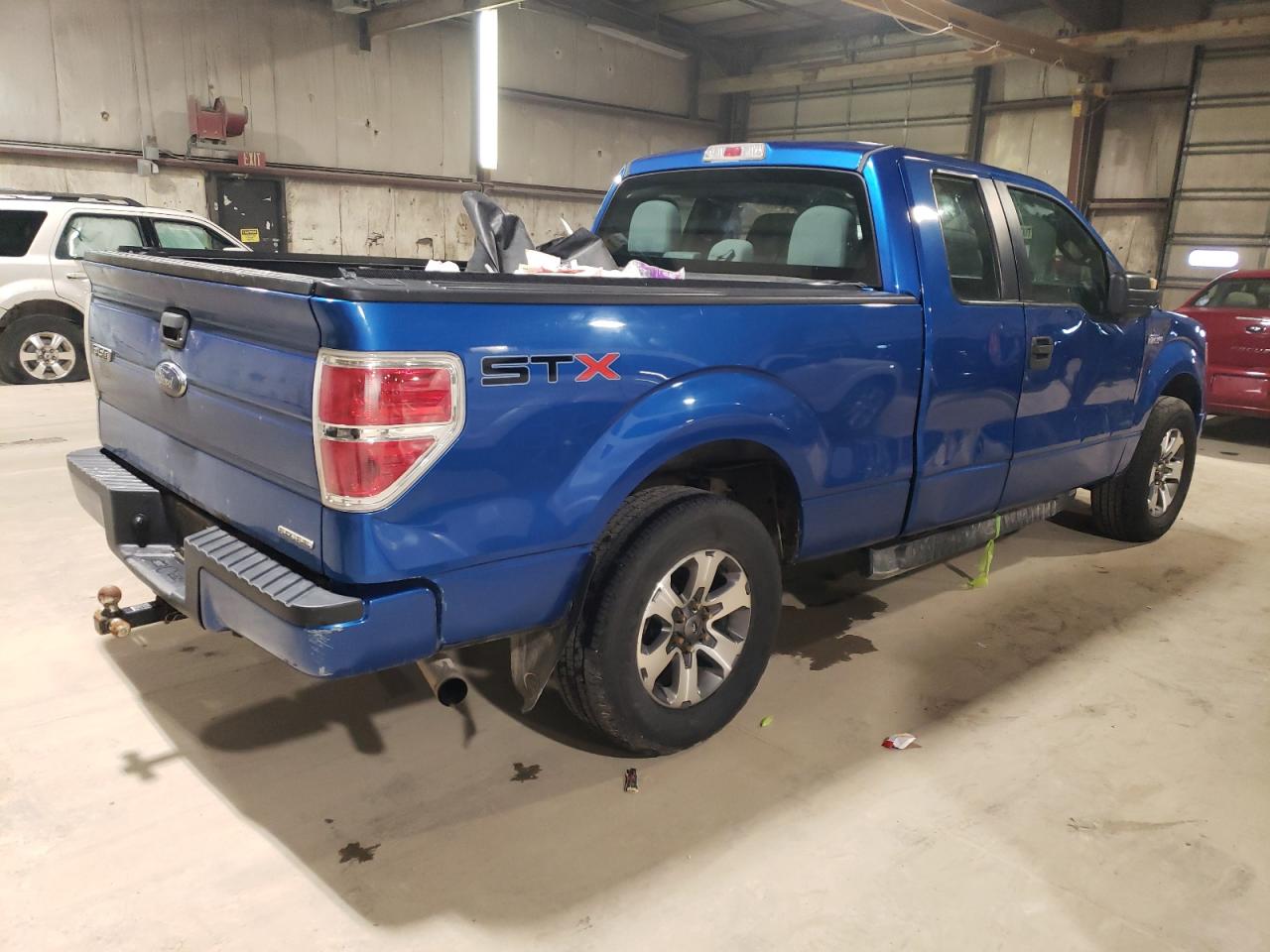 Photo 2 VIN: 1FTFX1CF3DFC62870 - FORD F-150 