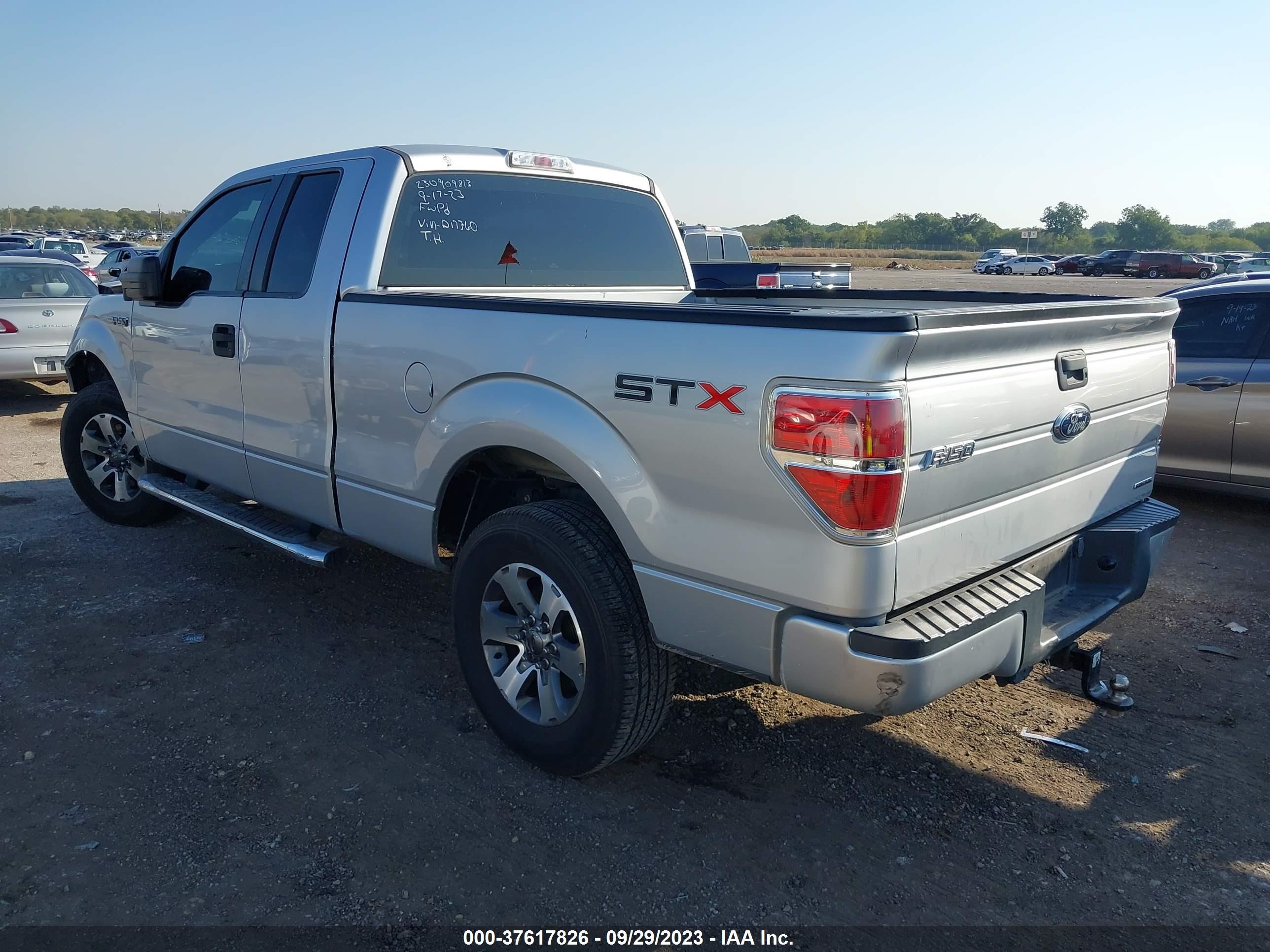 Photo 2 VIN: 1FTFX1CF4DFD17360 - FORD F-150 