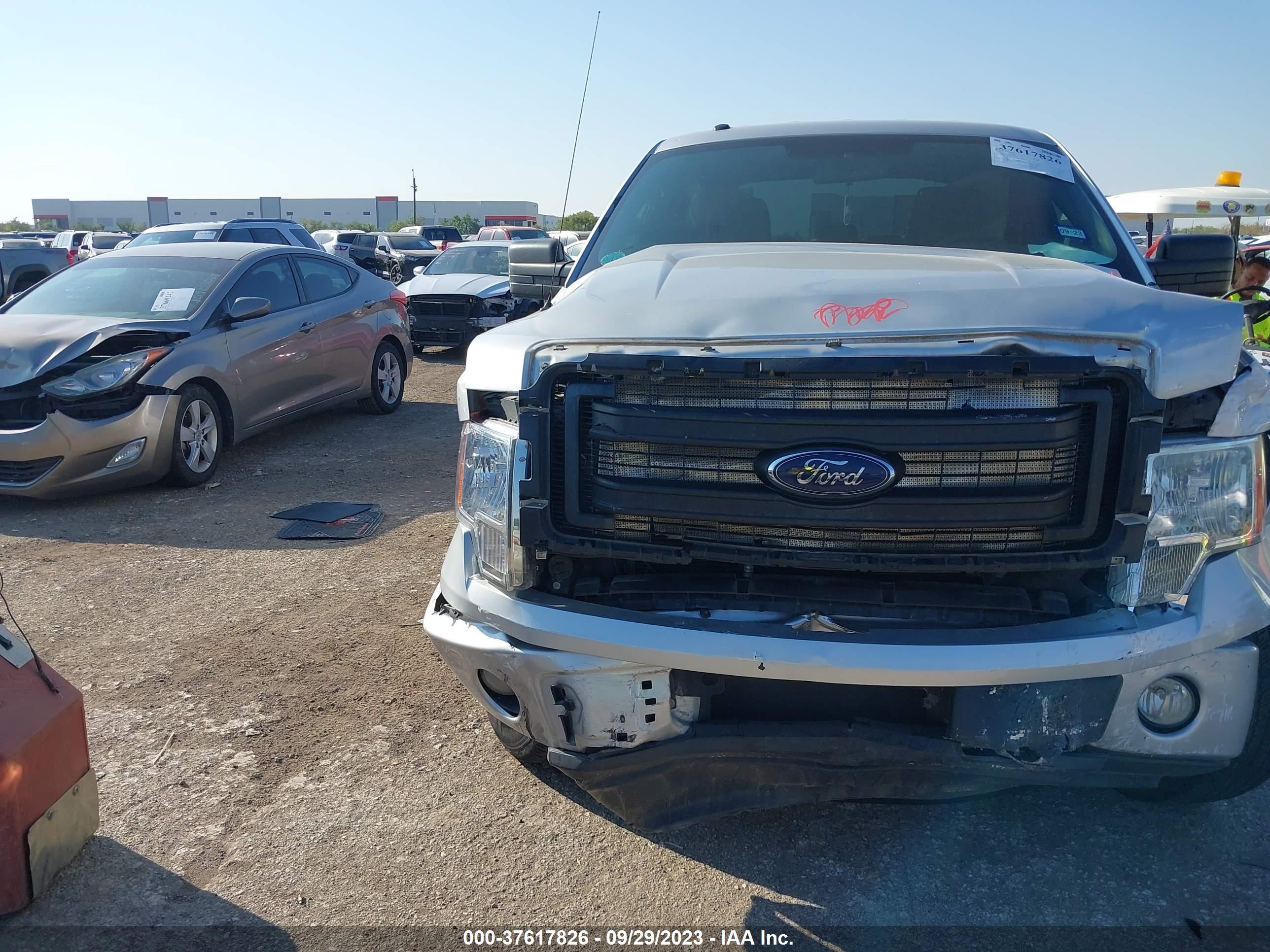 Photo 5 VIN: 1FTFX1CF4DFD17360 - FORD F-150 