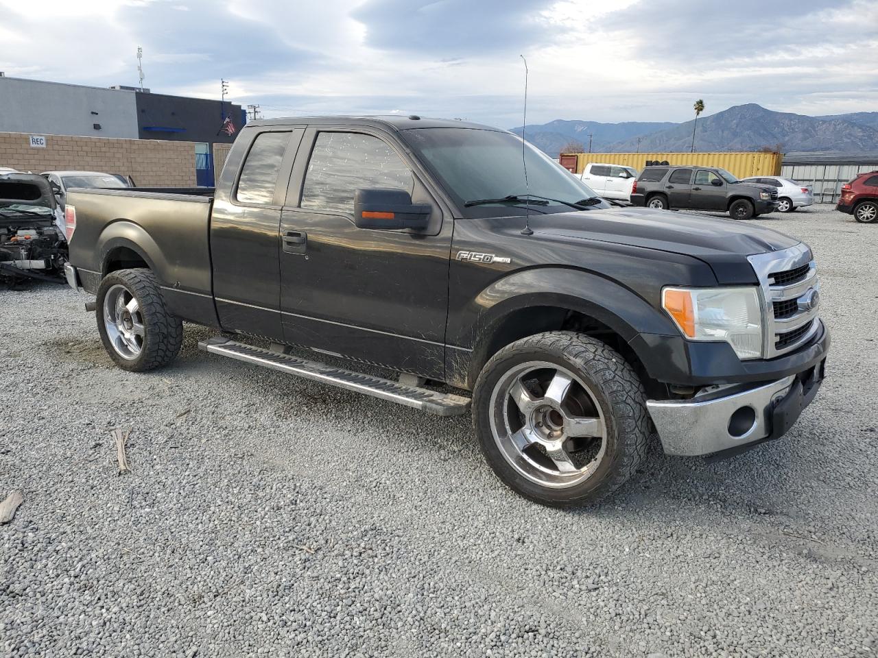 Photo 3 VIN: 1FTFX1CF4DFD48818 - FORD F-150 