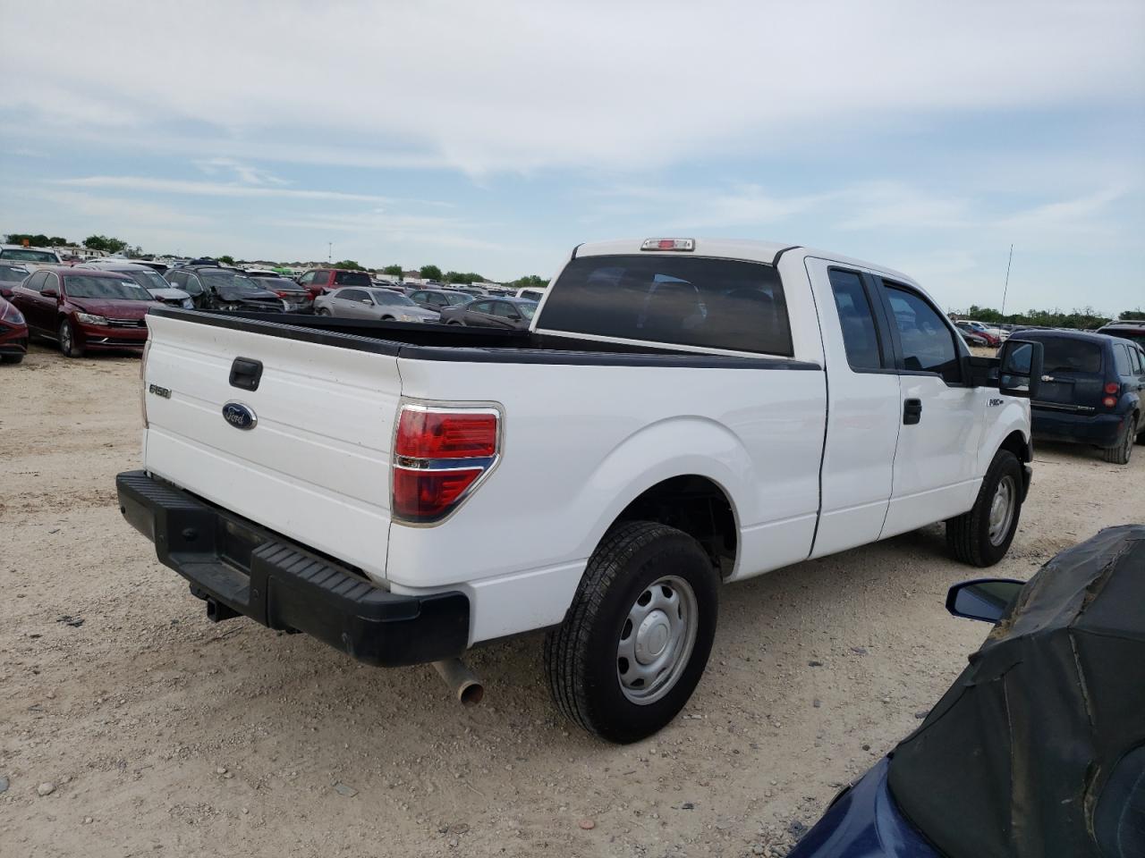 Photo 2 VIN: 1FTFX1CF8EKF62557 - FORD F150 SUPER 