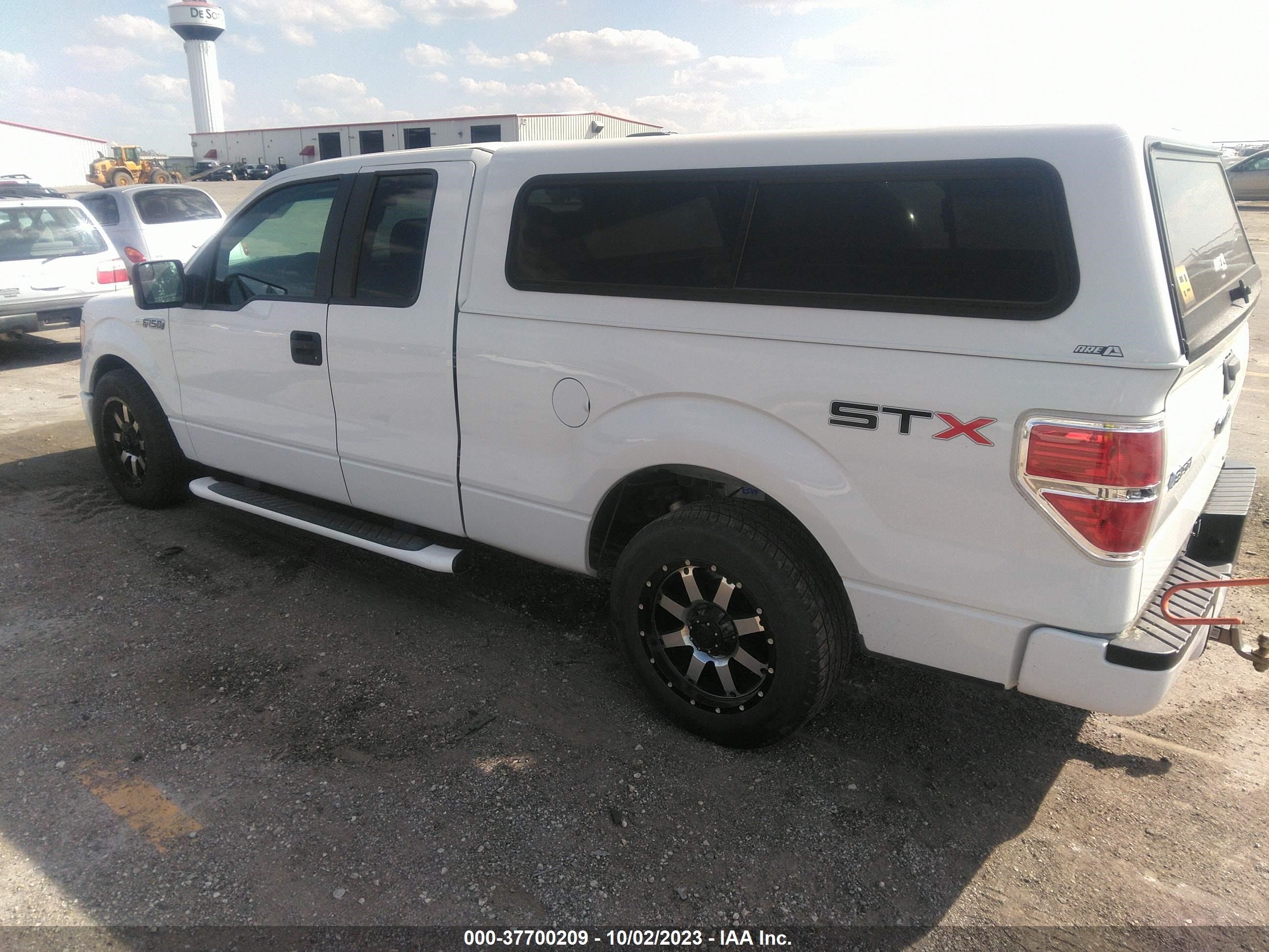 Photo 2 VIN: 1FTFX1CFXDKF14783 - FORD F-150 