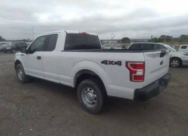 Photo 2 VIN: 1FTFX1E51JKF17779 - FORD F-150 