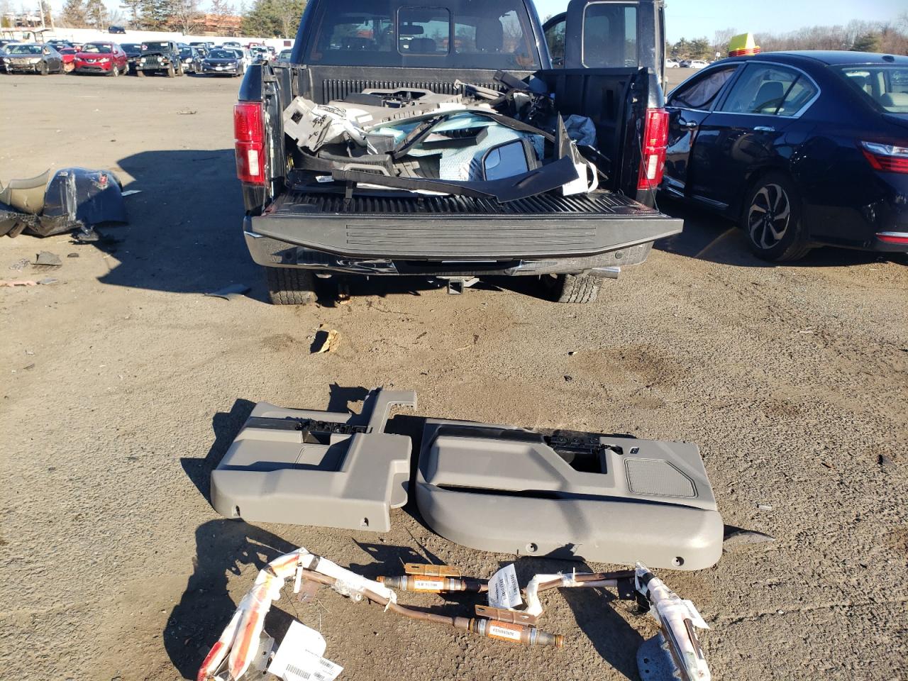 Photo 11 VIN: 1FTFX1E52JKD40207 - FORD F-150 