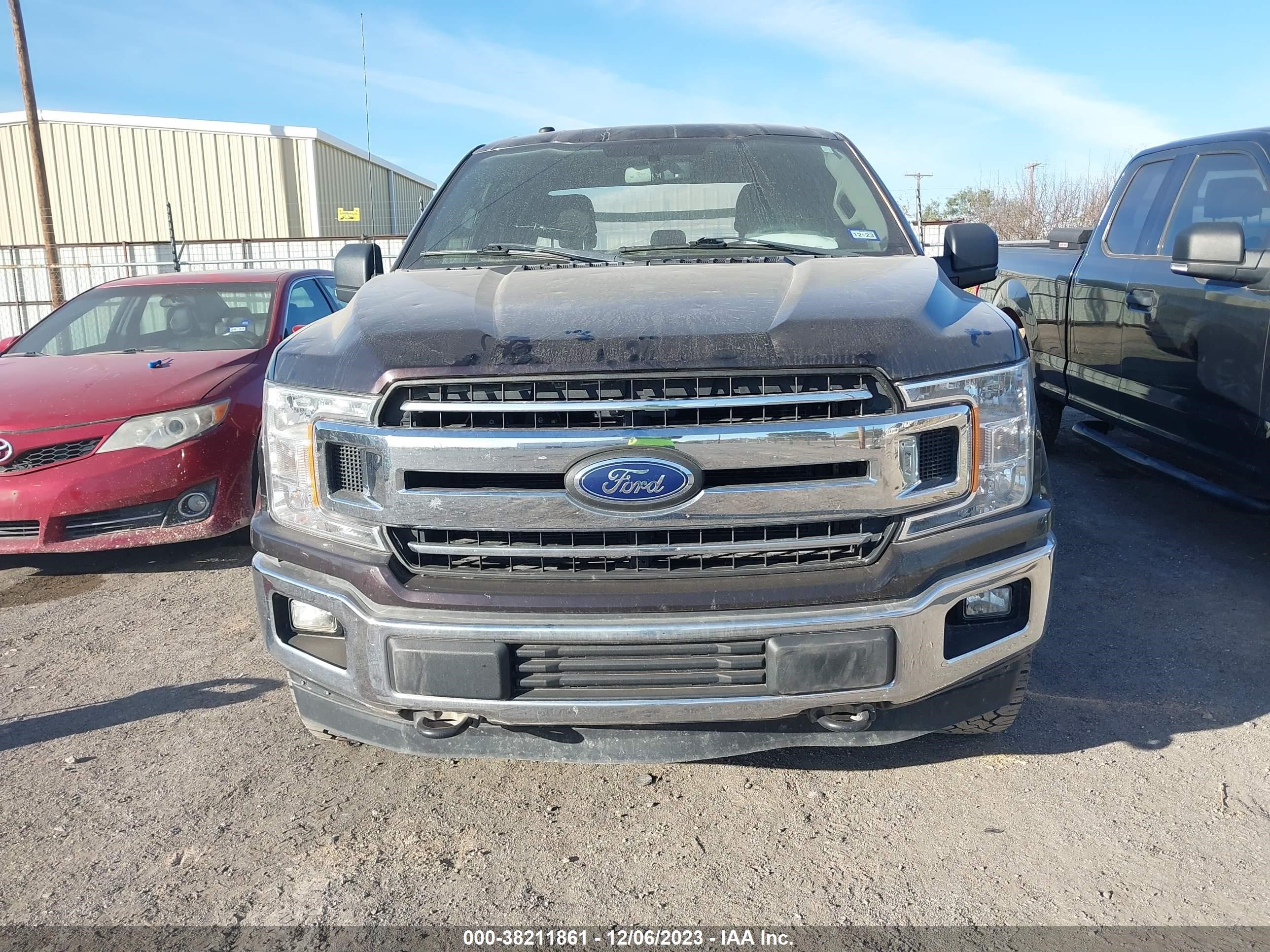 Photo 11 VIN: 1FTFX1E56JKF83213 - FORD F-150 