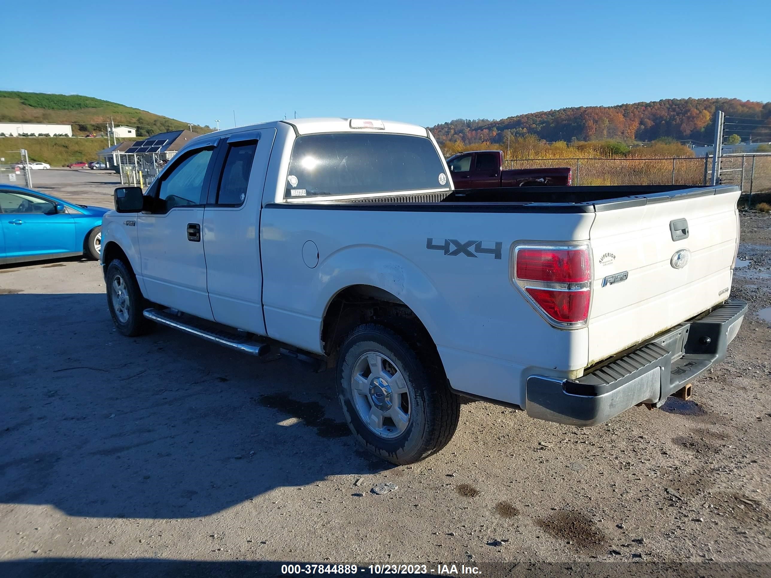 Photo 2 VIN: 1FTFX1EF1BFB31057 - FORD F-150 