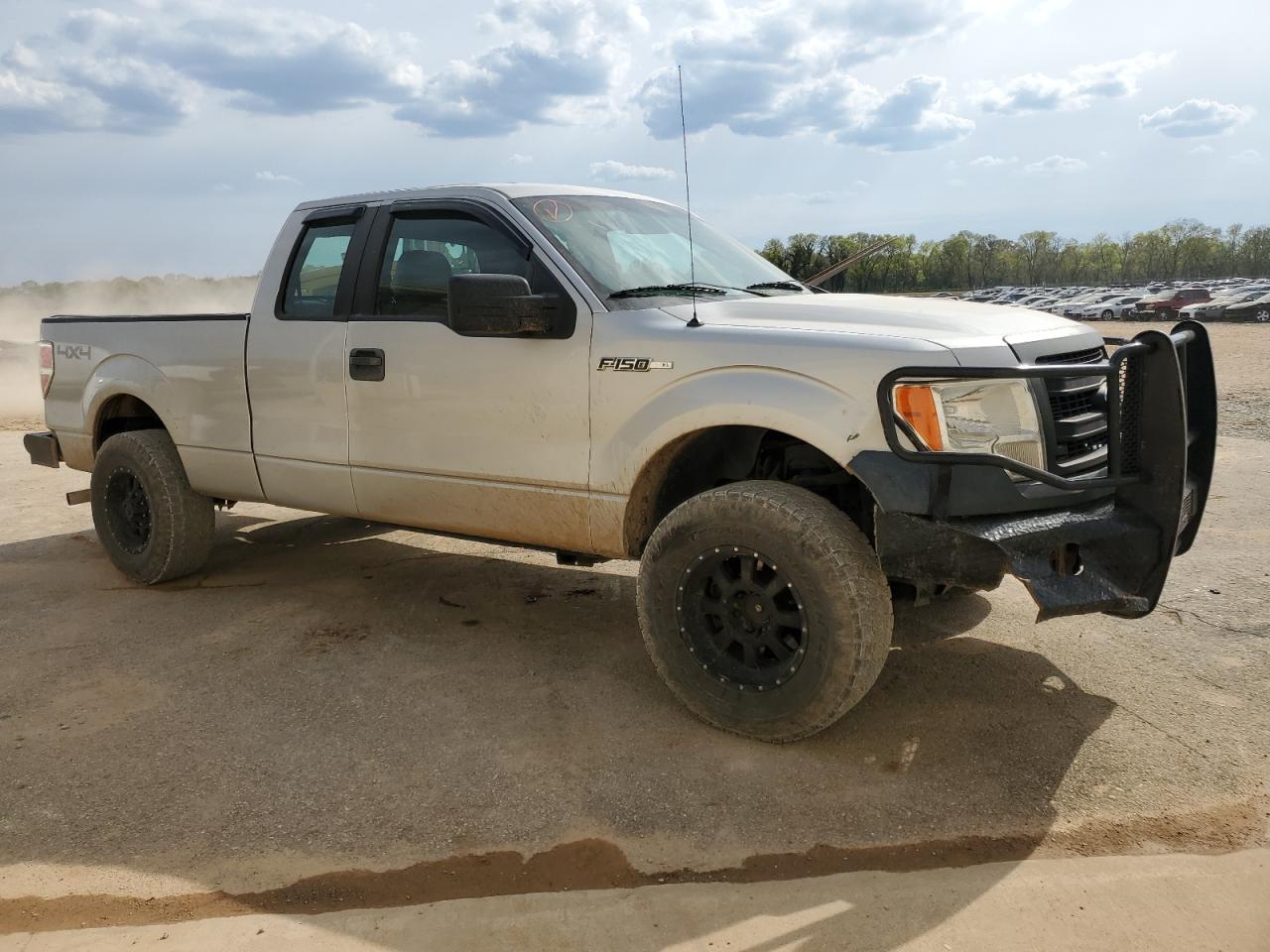 Photo 3 VIN: 1FTFX1EF1EKG25236 - FORD F-150 