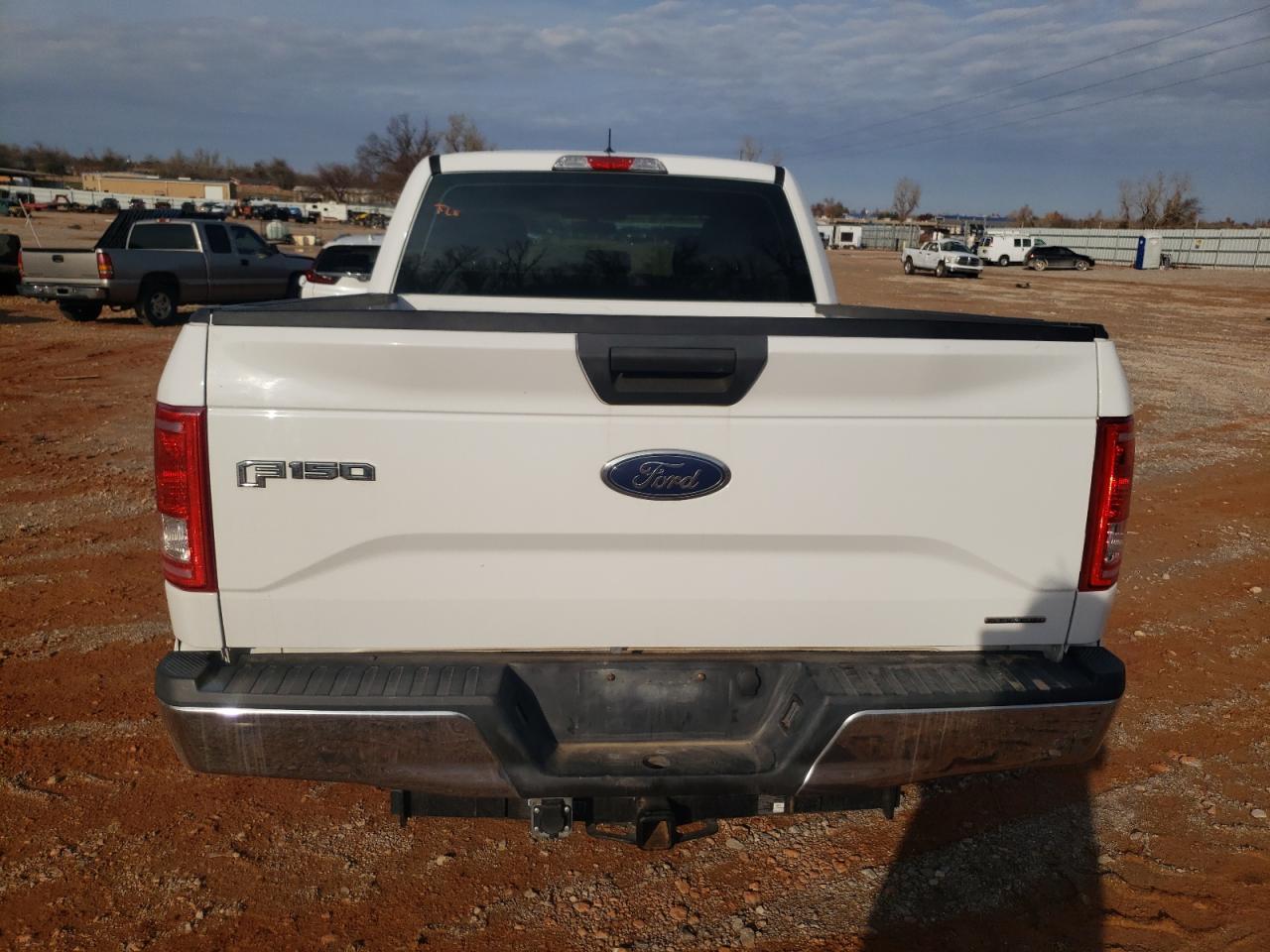 Photo 5 VIN: 1FTFX1EF4FFA15325 - FORD F-150 