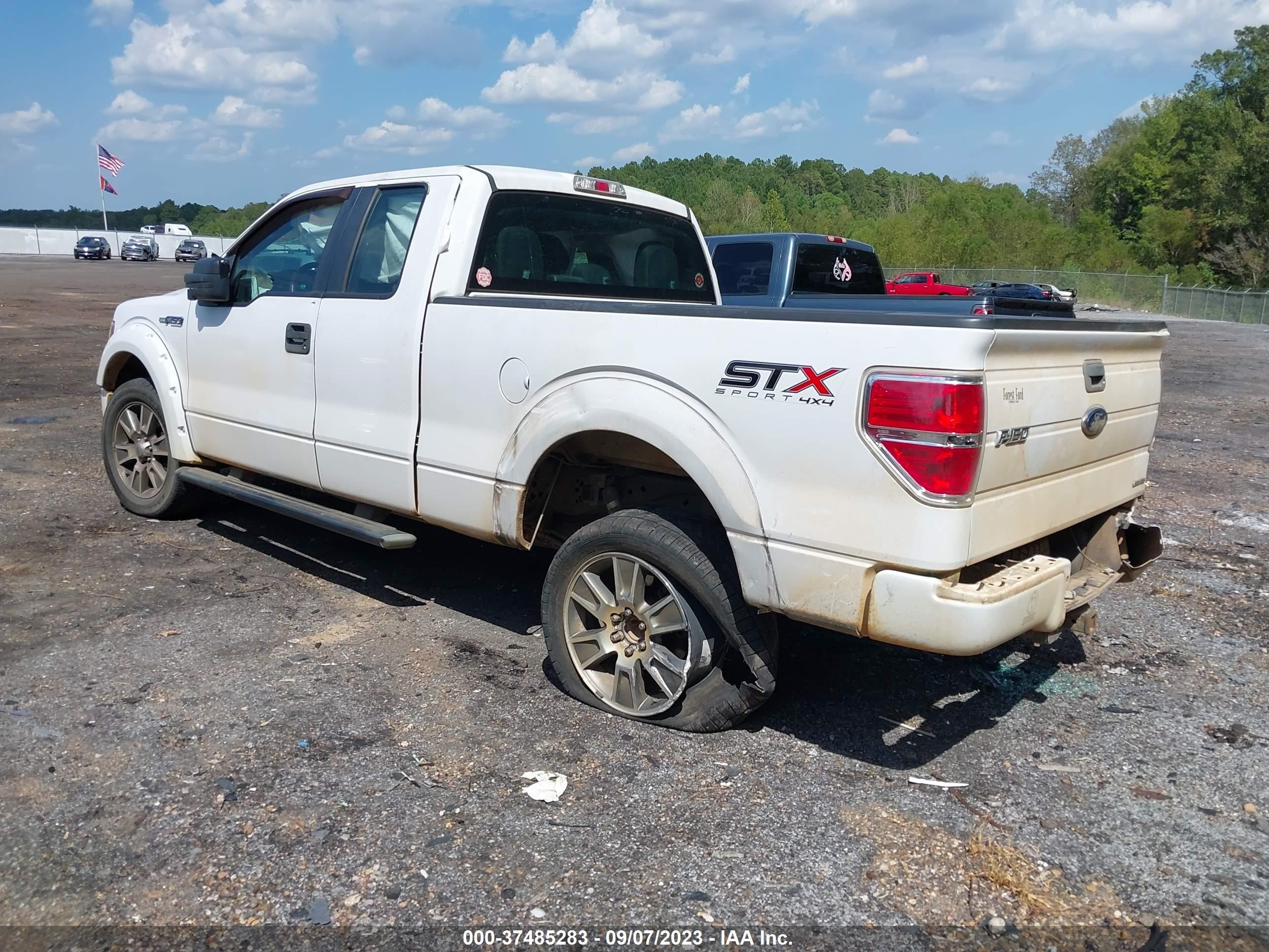 Photo 2 VIN: 1FTFX1EF7EKE42648 - FORD F-150 